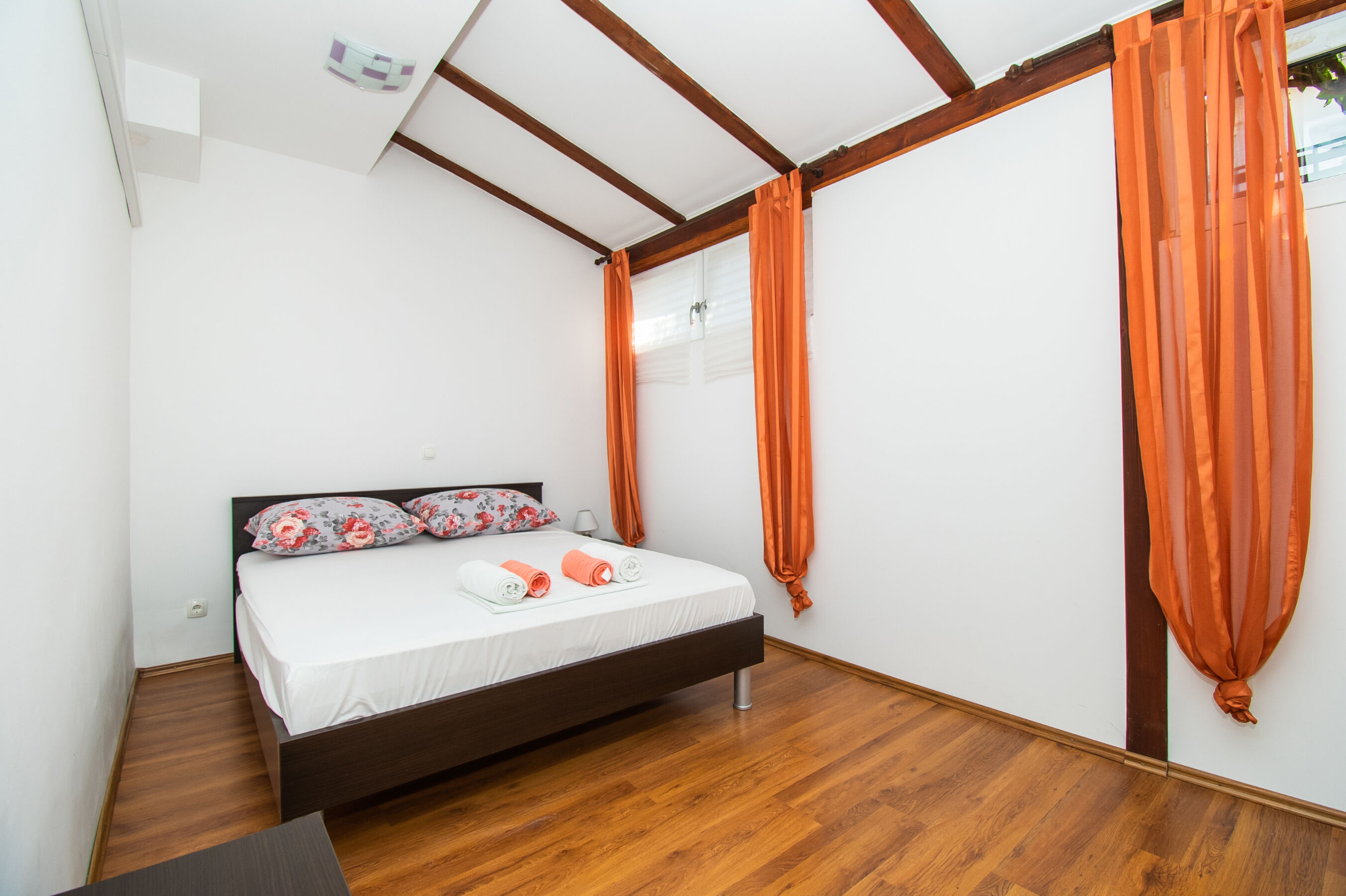 Apartments Happy Place 83831-A2