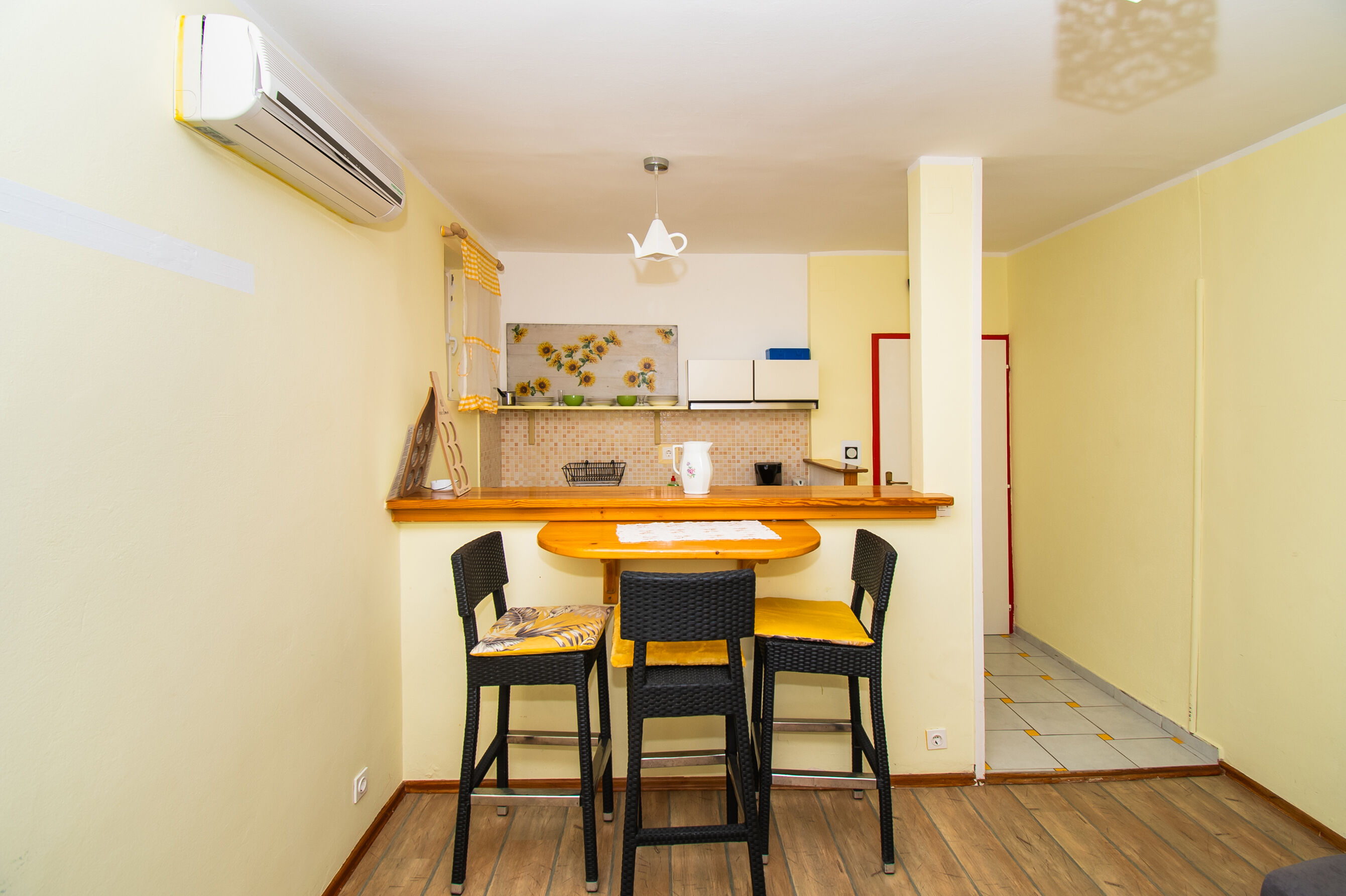 Apartments Happy Place 83831-A4