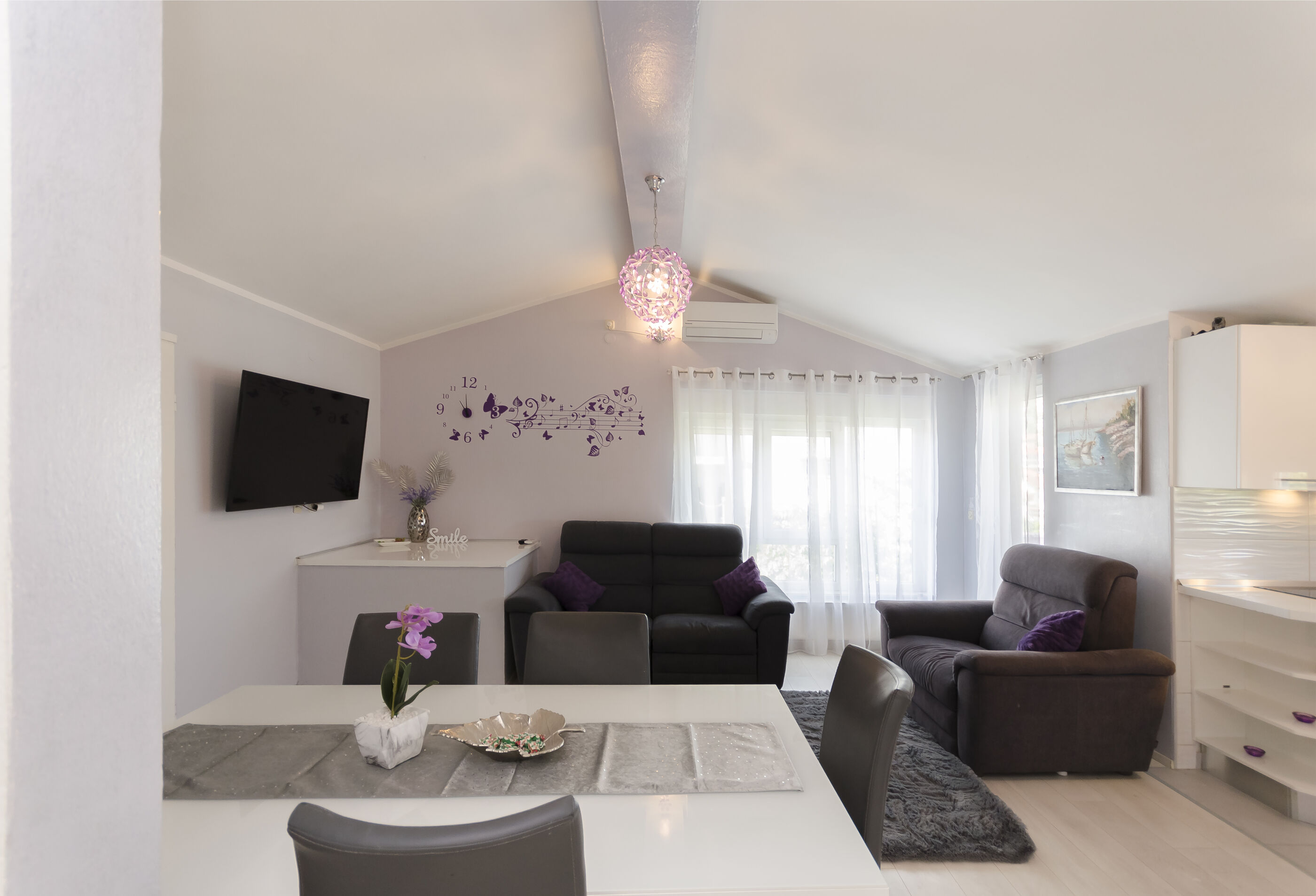 Apartment Lavender Dream 82491-A1