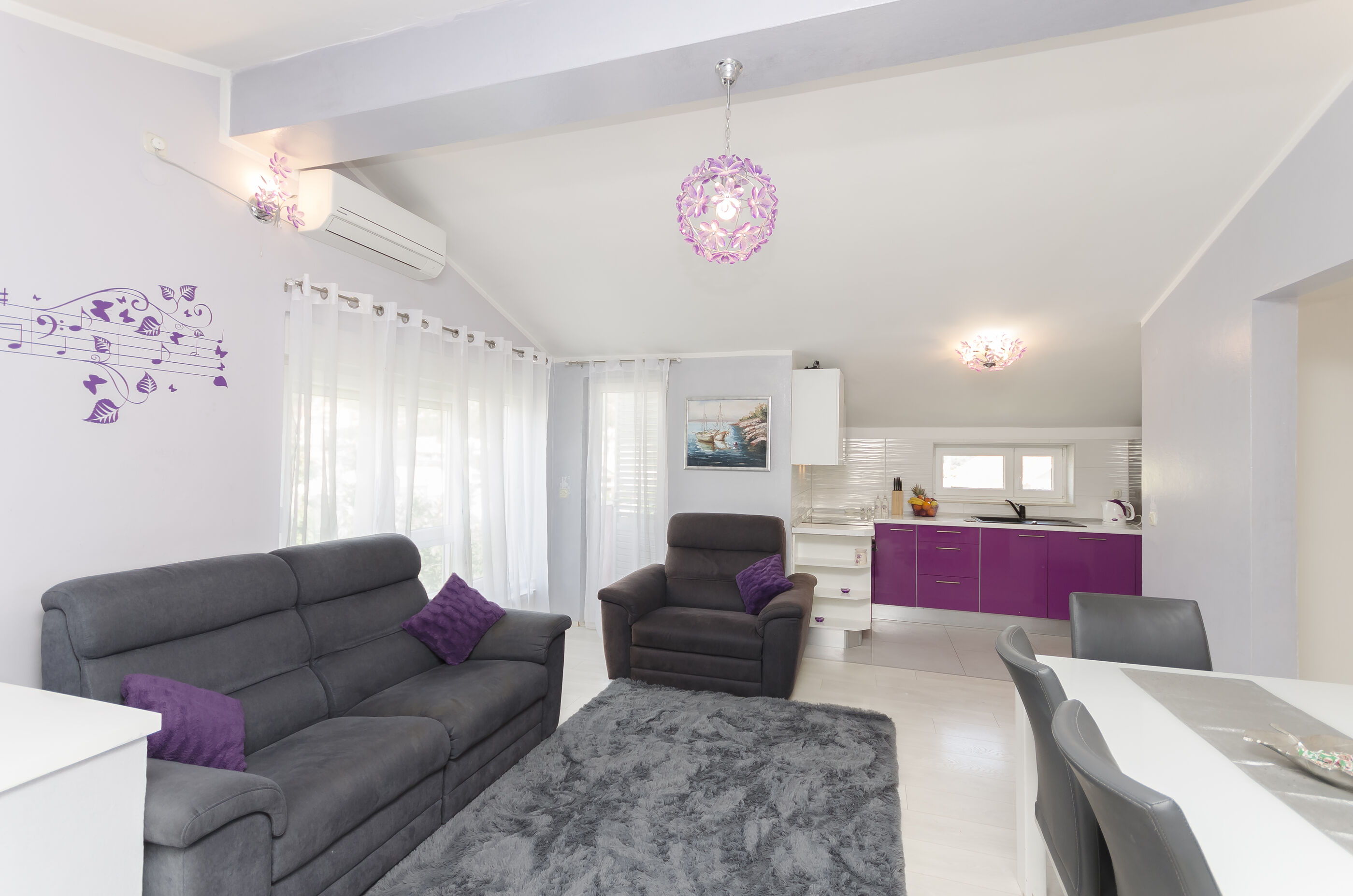 Apartment Lavender Dream 82491-A1