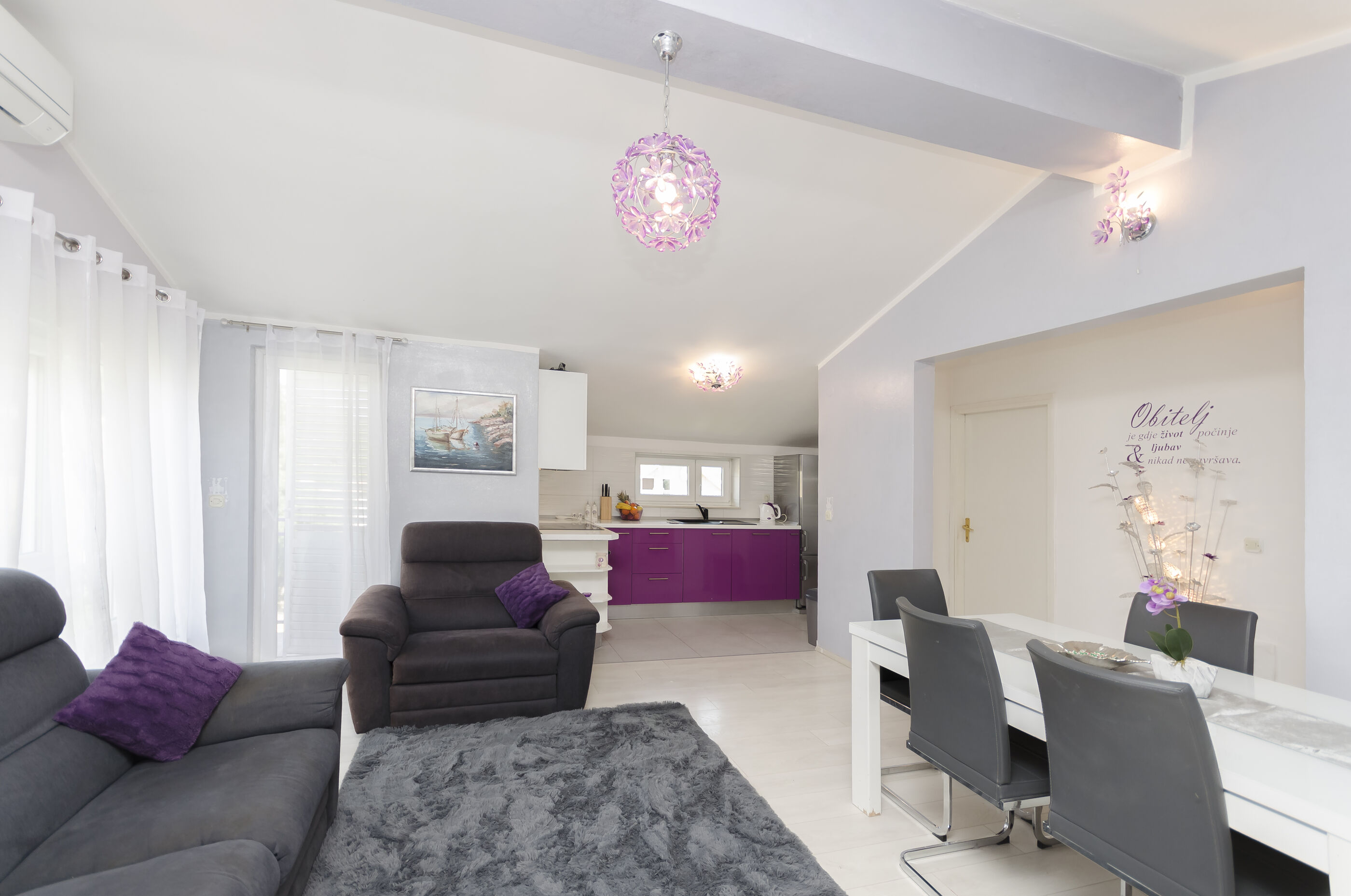 Apartment Lavender Dream 82491-A1