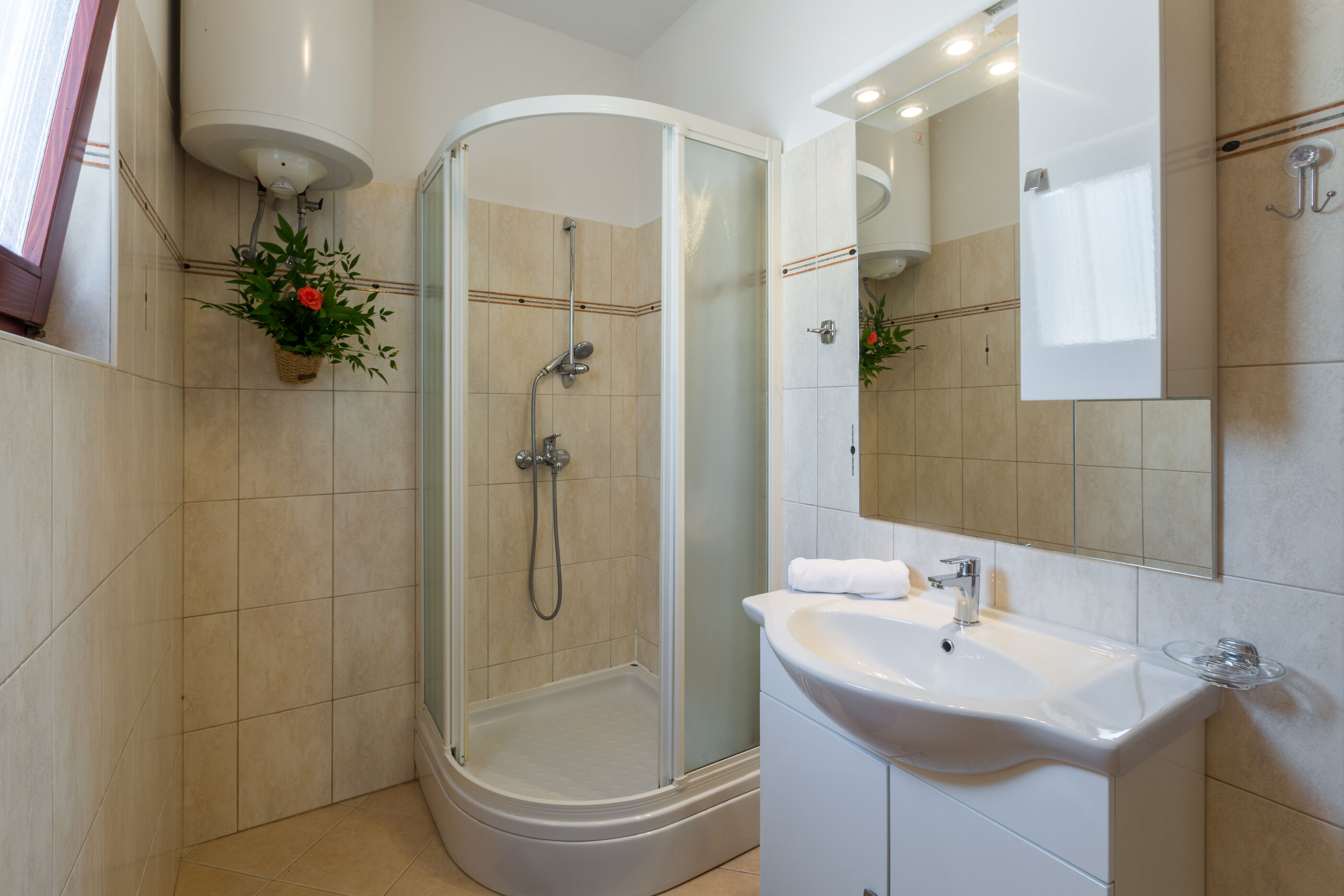 Apartments Marea Saladinka 84883-A1