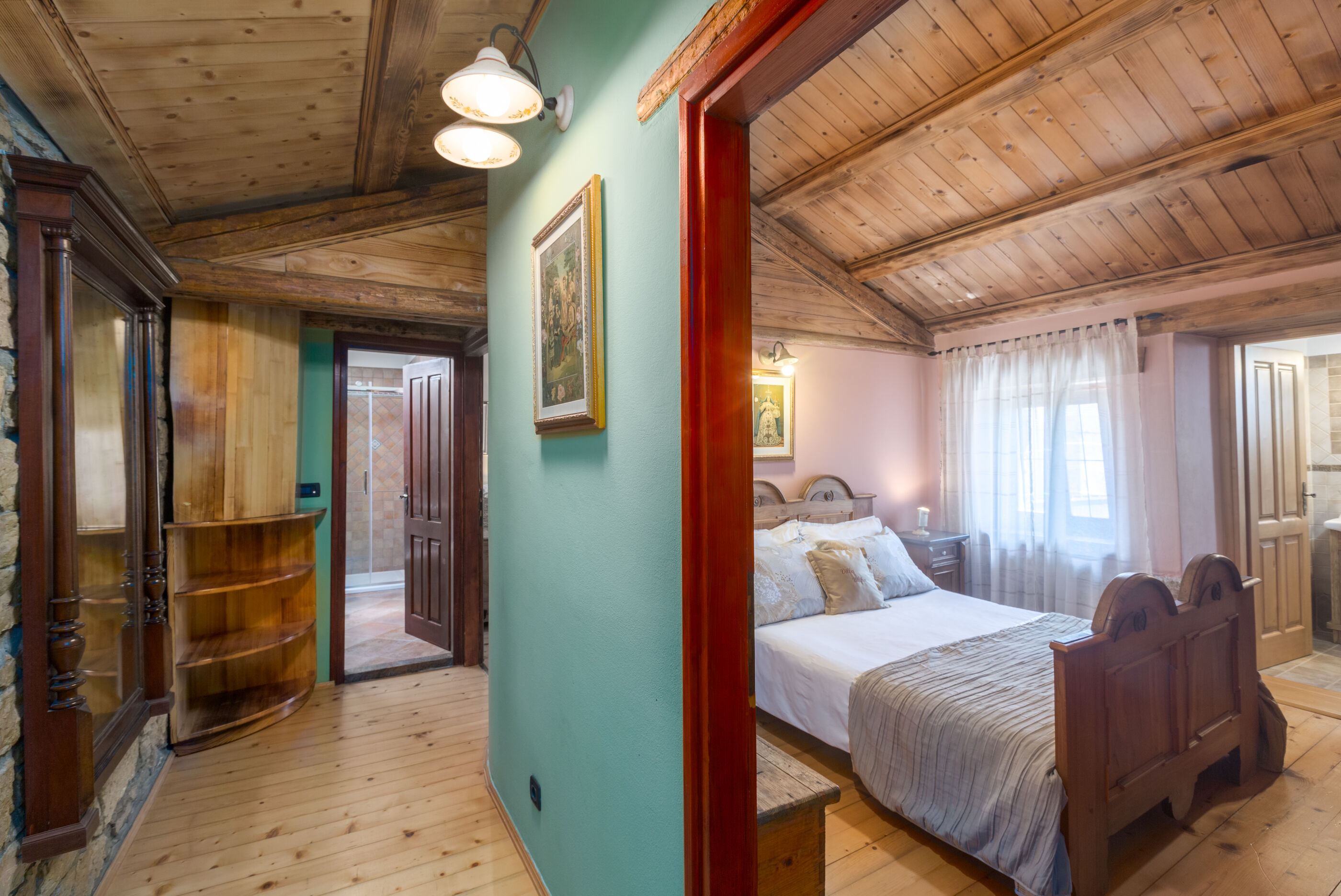 Villa Ulika s bazenom rustikalnog ugođaja 84884-K1