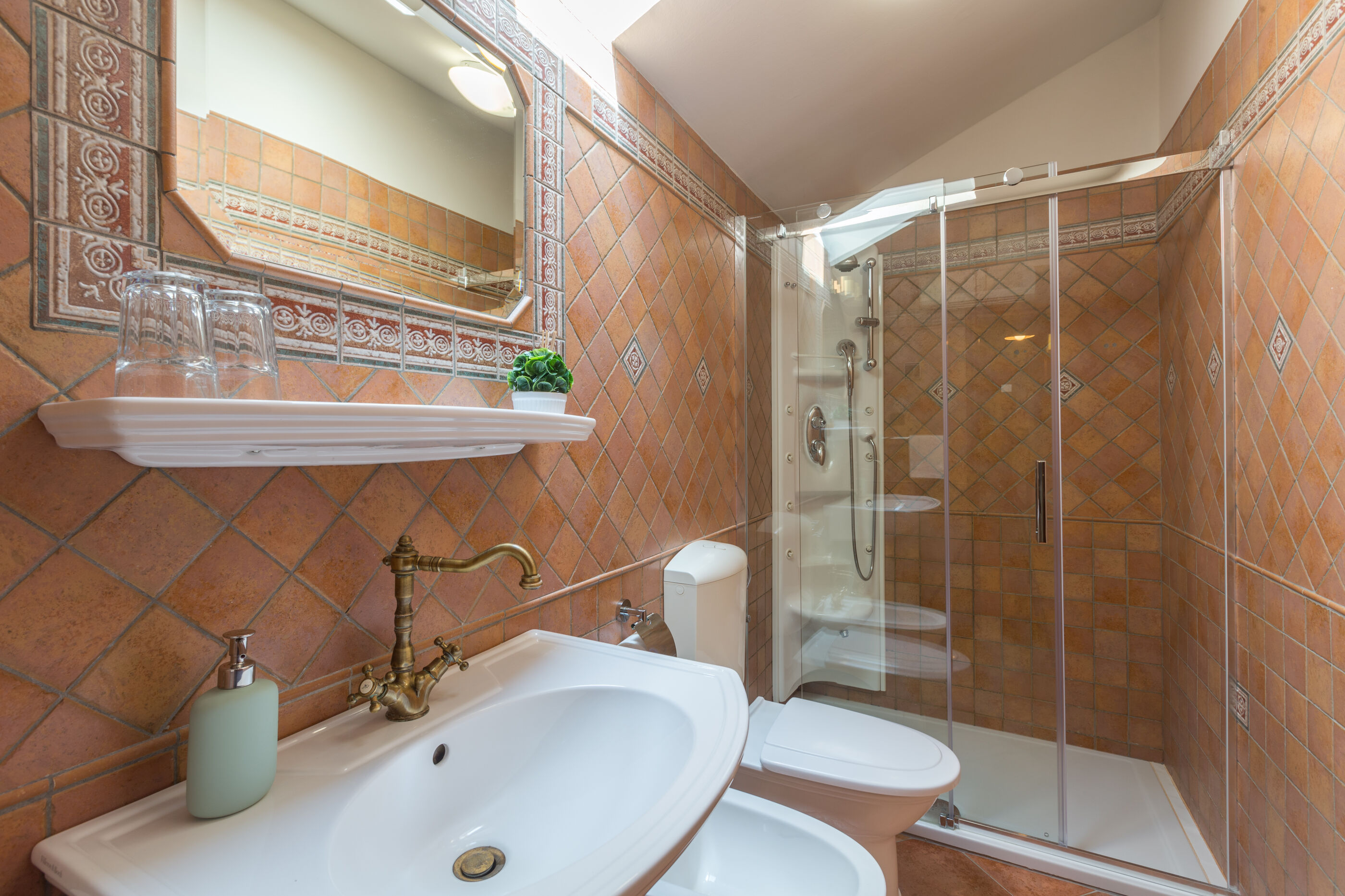 Villa Ulika s bazenom rustikalnog ugođaja 84884-K1