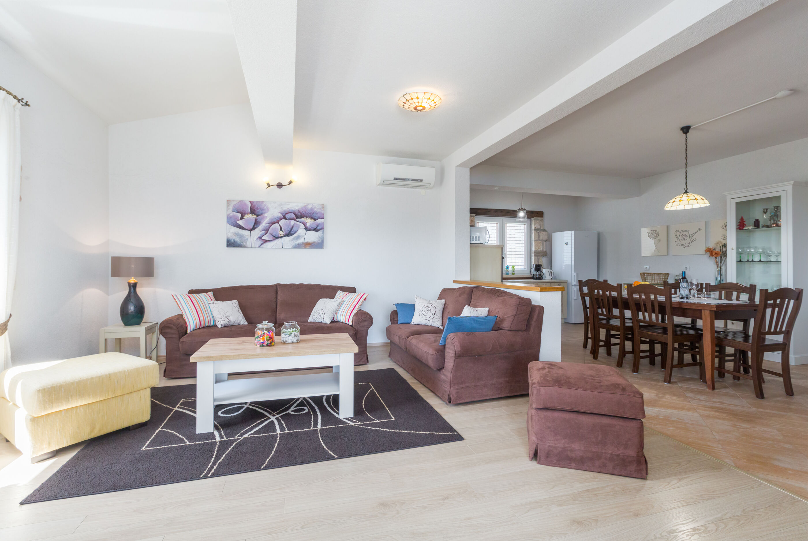 Villa Natura s bazenom okružena zelenilom 83584-K1