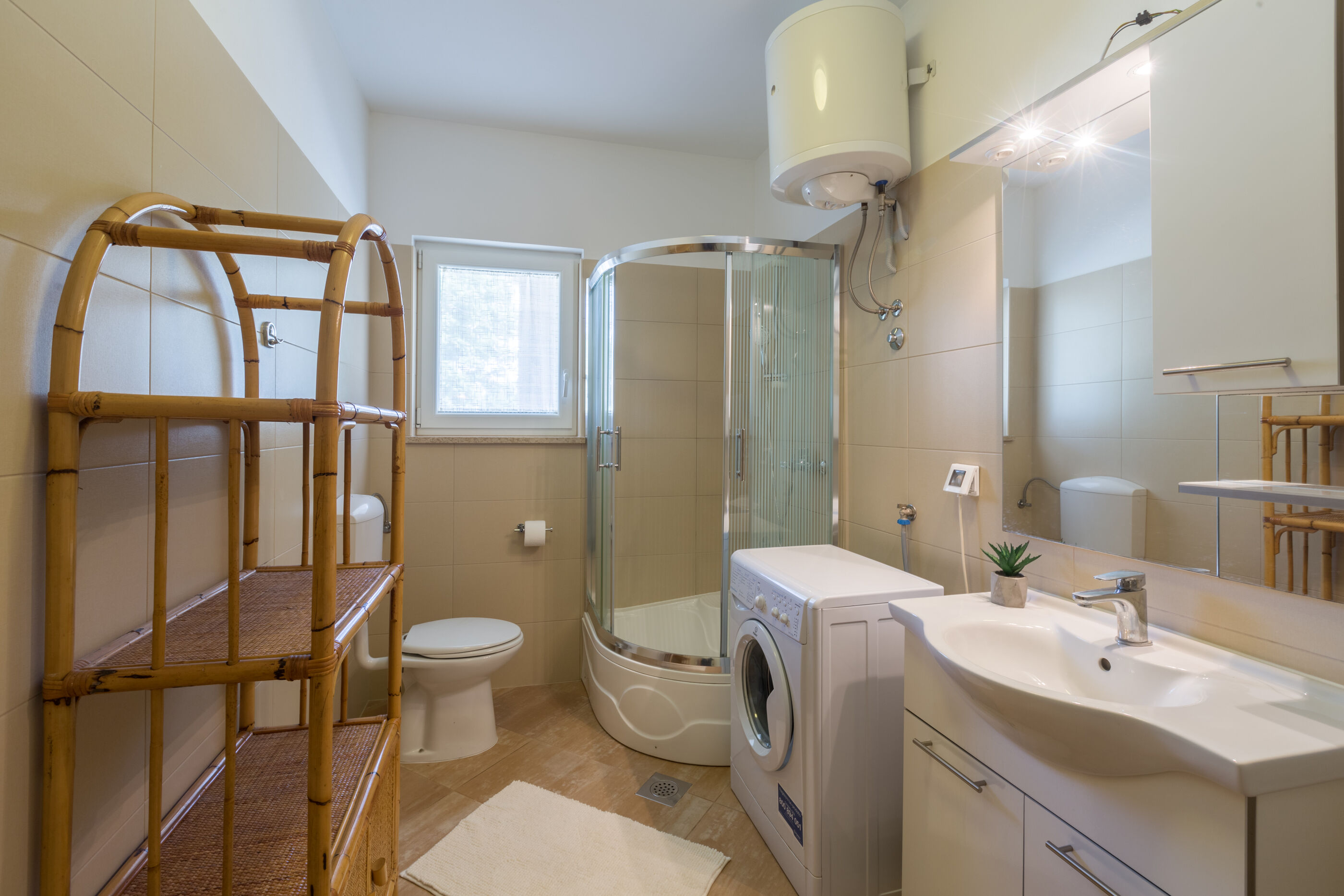 Villa Natura s bazenom okružena zelenilom 83584-K1