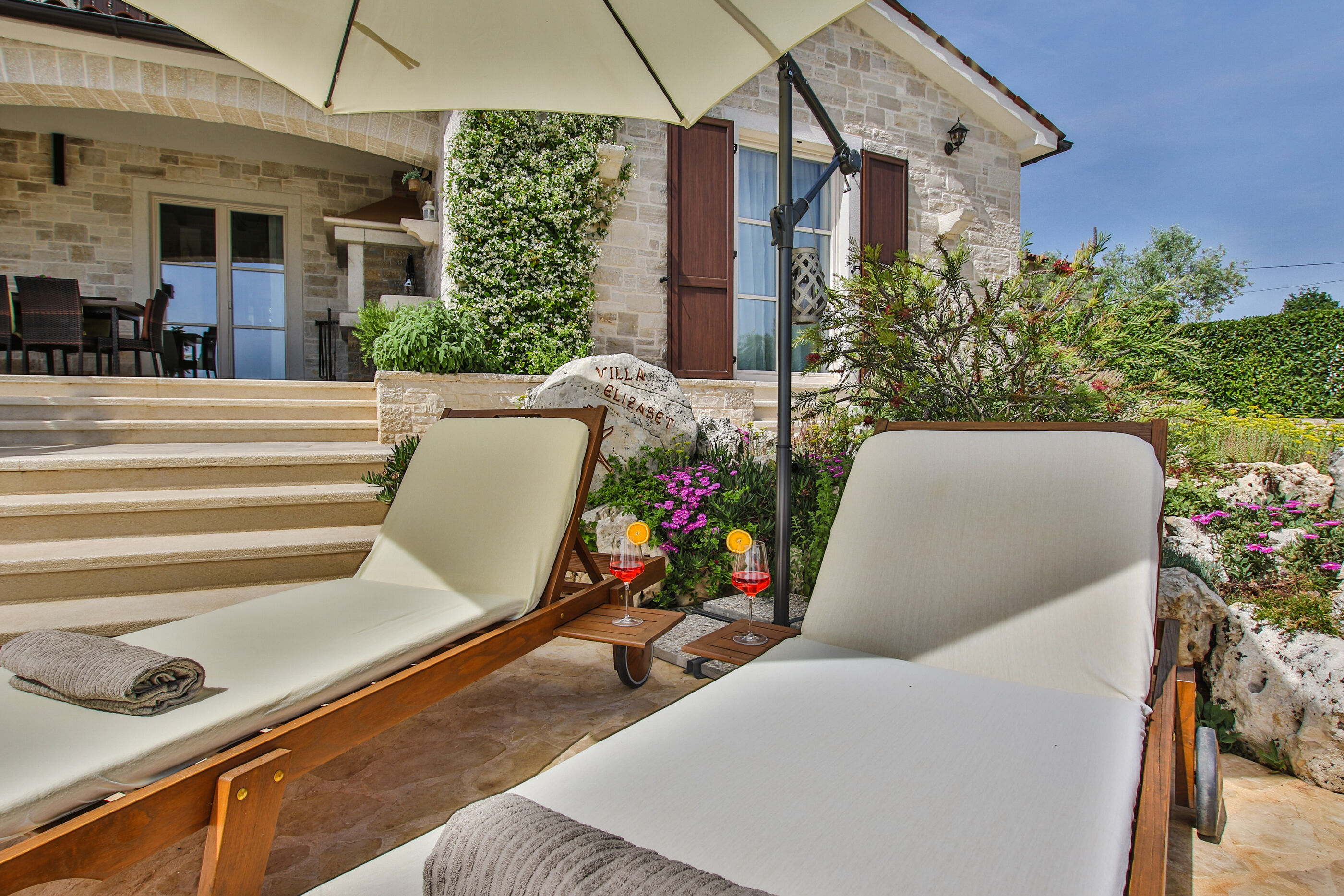 Villa Elizabet 87524-K1