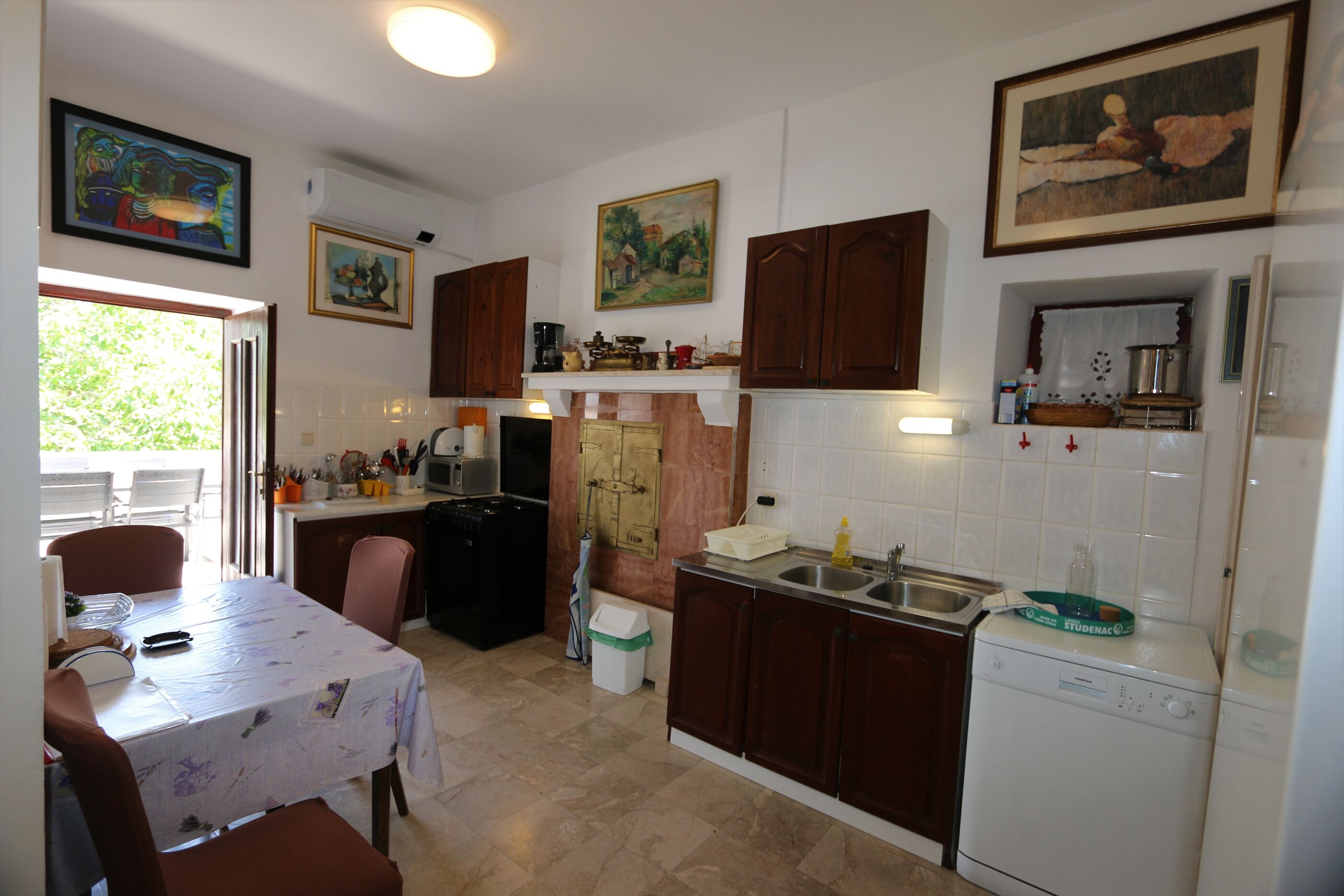 Apartments Ljuština 10025-A1