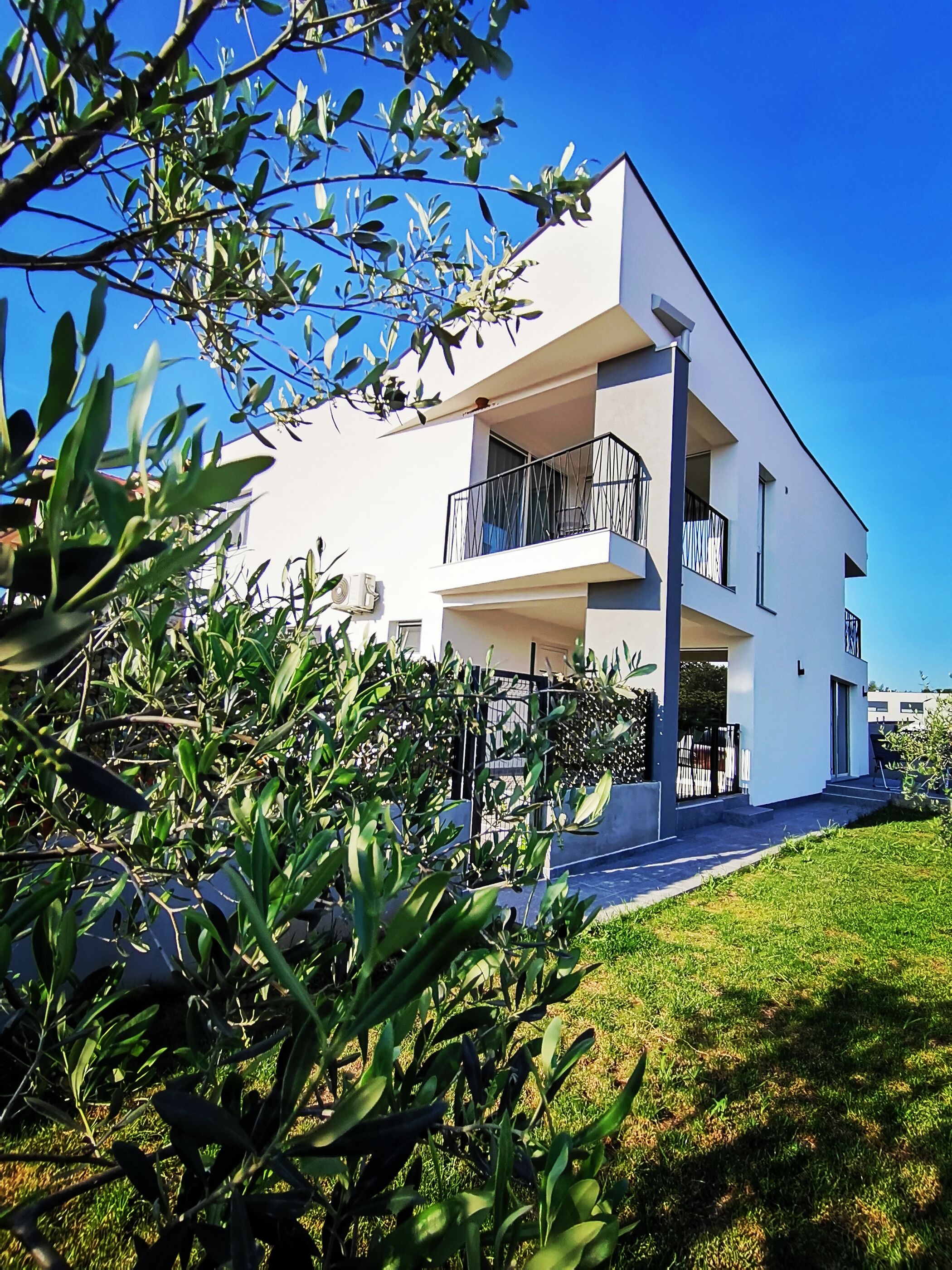 Apartments La mar Zambratija 84557-A2