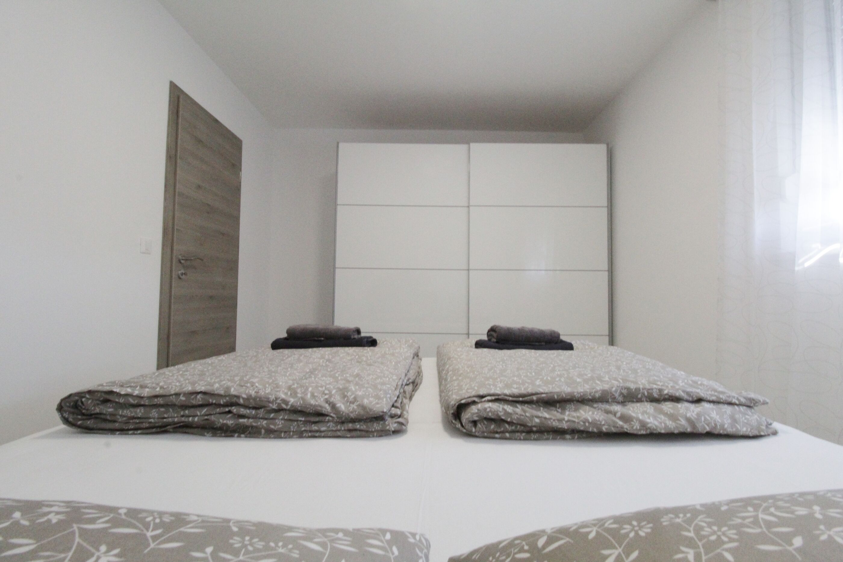 Apartments La mar Zambratija 84557-A1