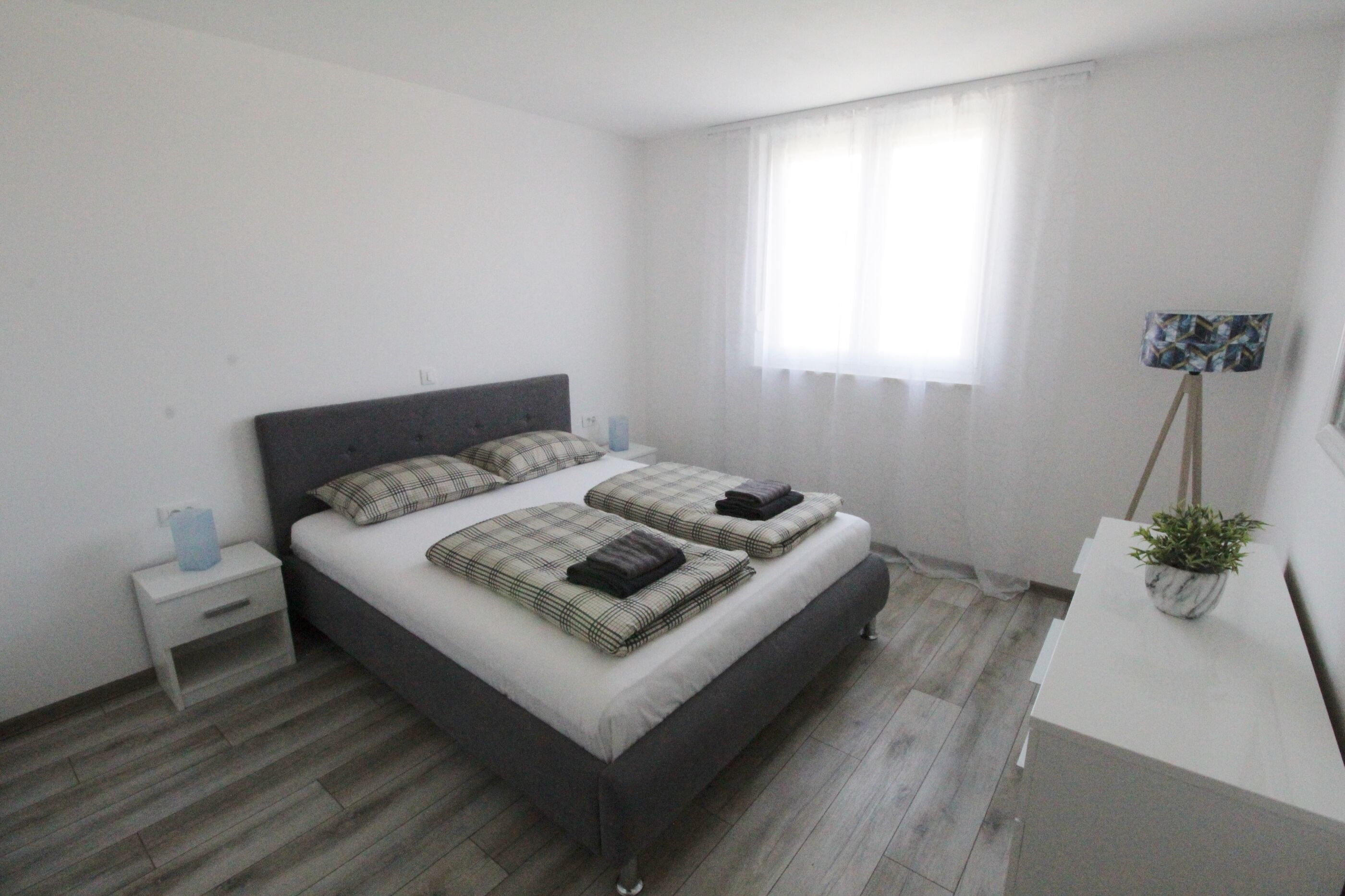 Apartments La mar Zambratija 84557-A2