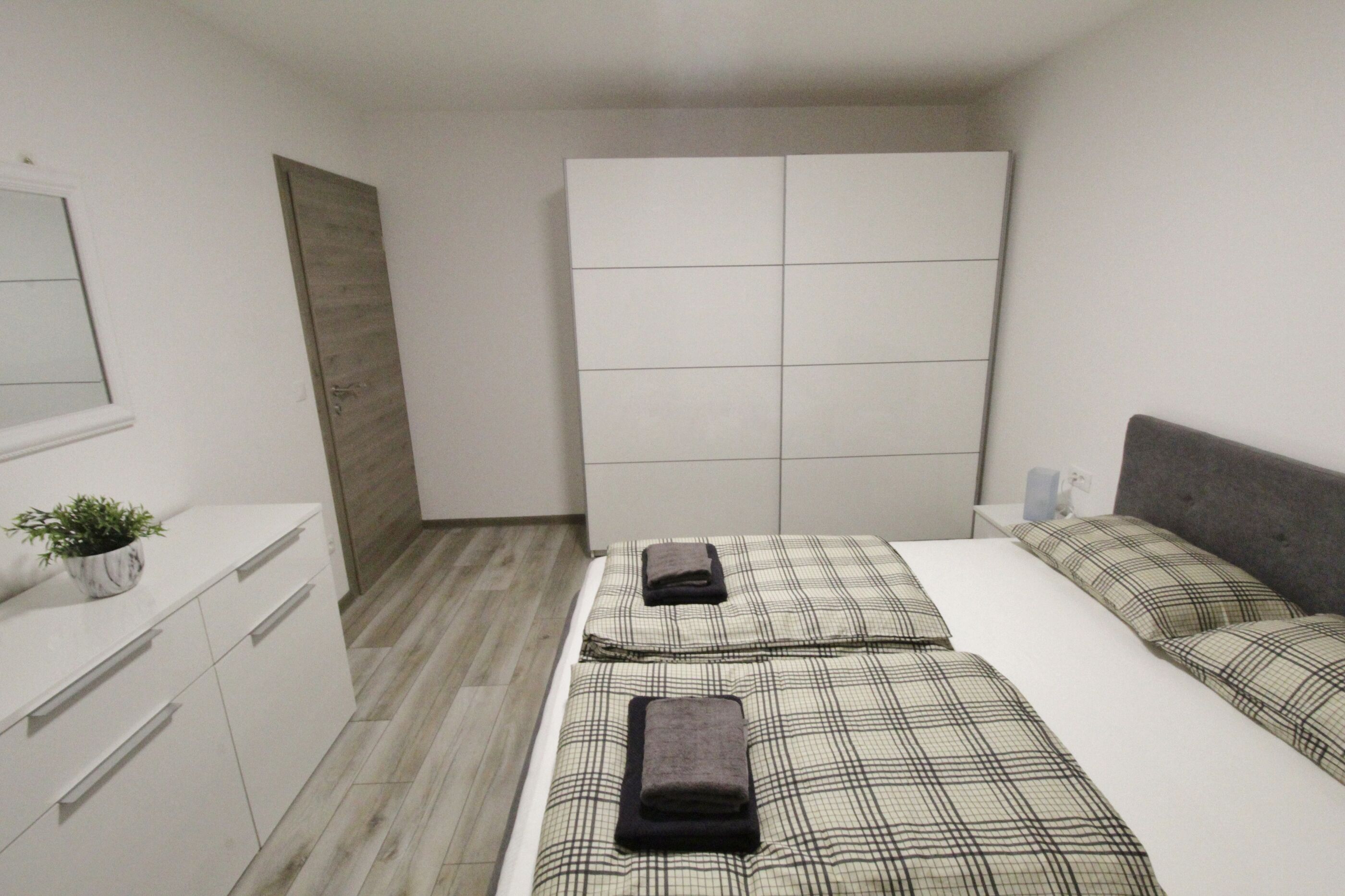 Apartments La mar Zambratija 84557-A2