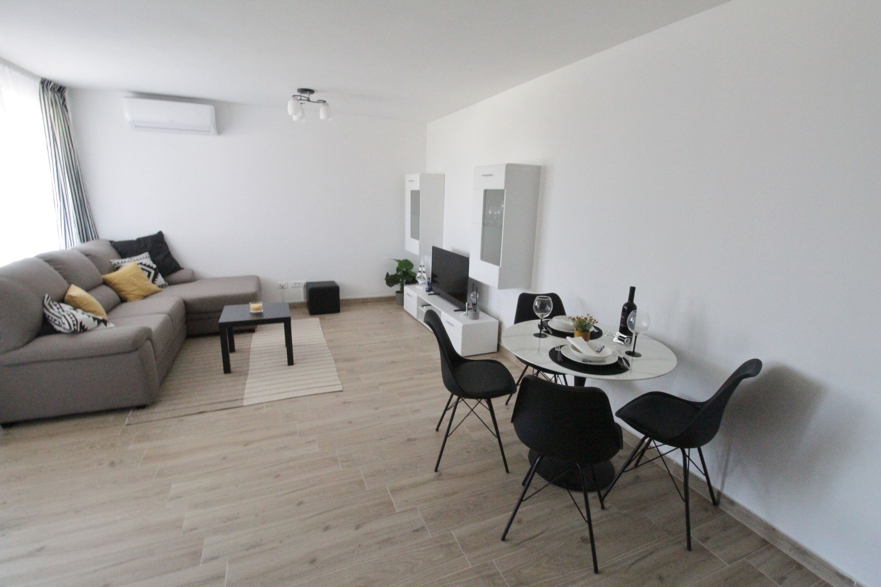 Apartments La mar Zambratija 84557-A2