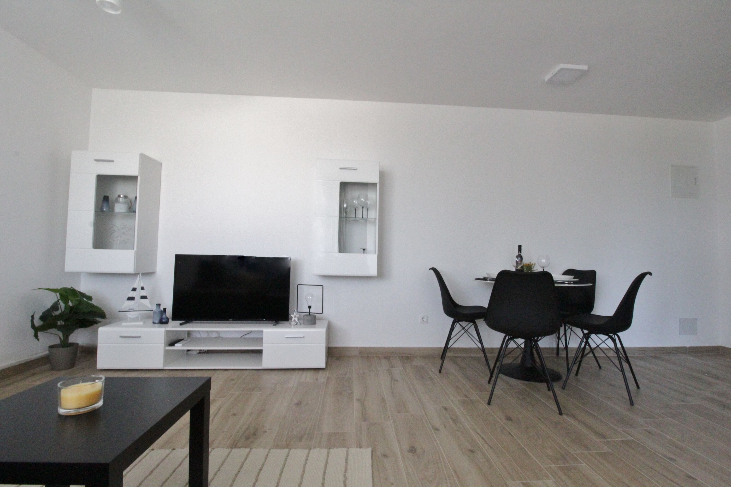 Apartments La mar Zambratija 84557-A2