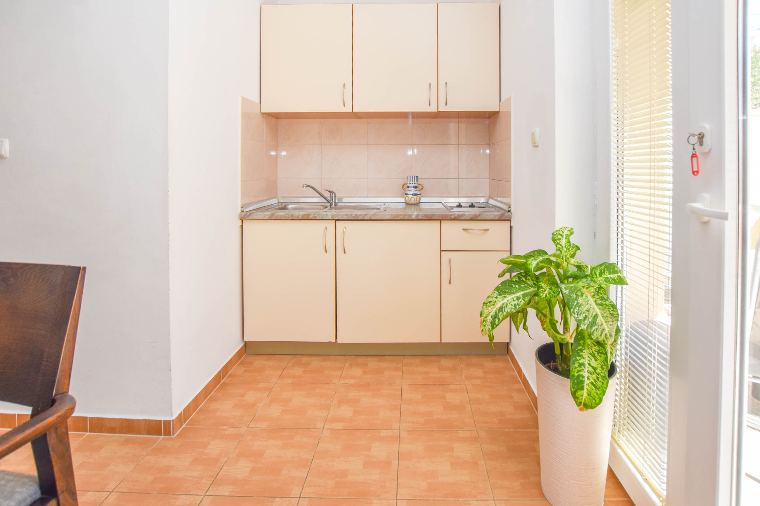 Apartments Flora 83701-A2