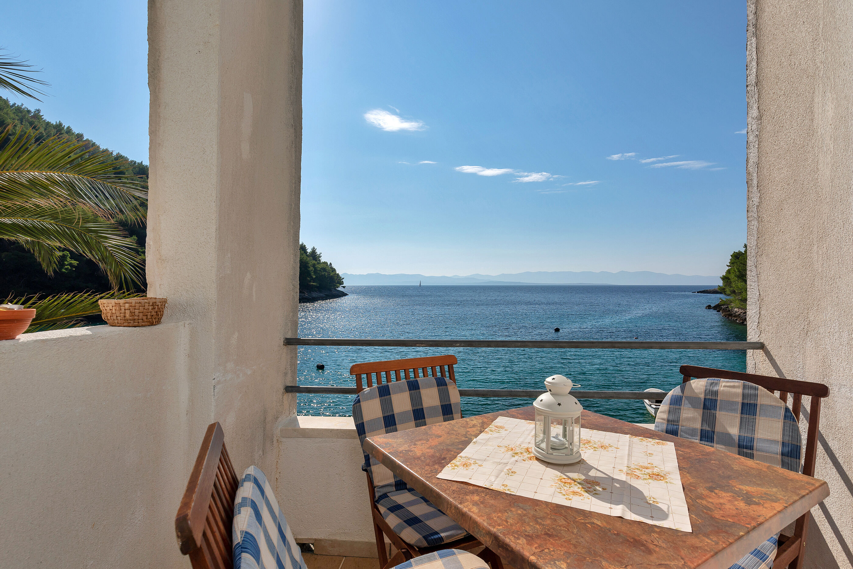 Apartments Robinzon Nikola 83741-A1