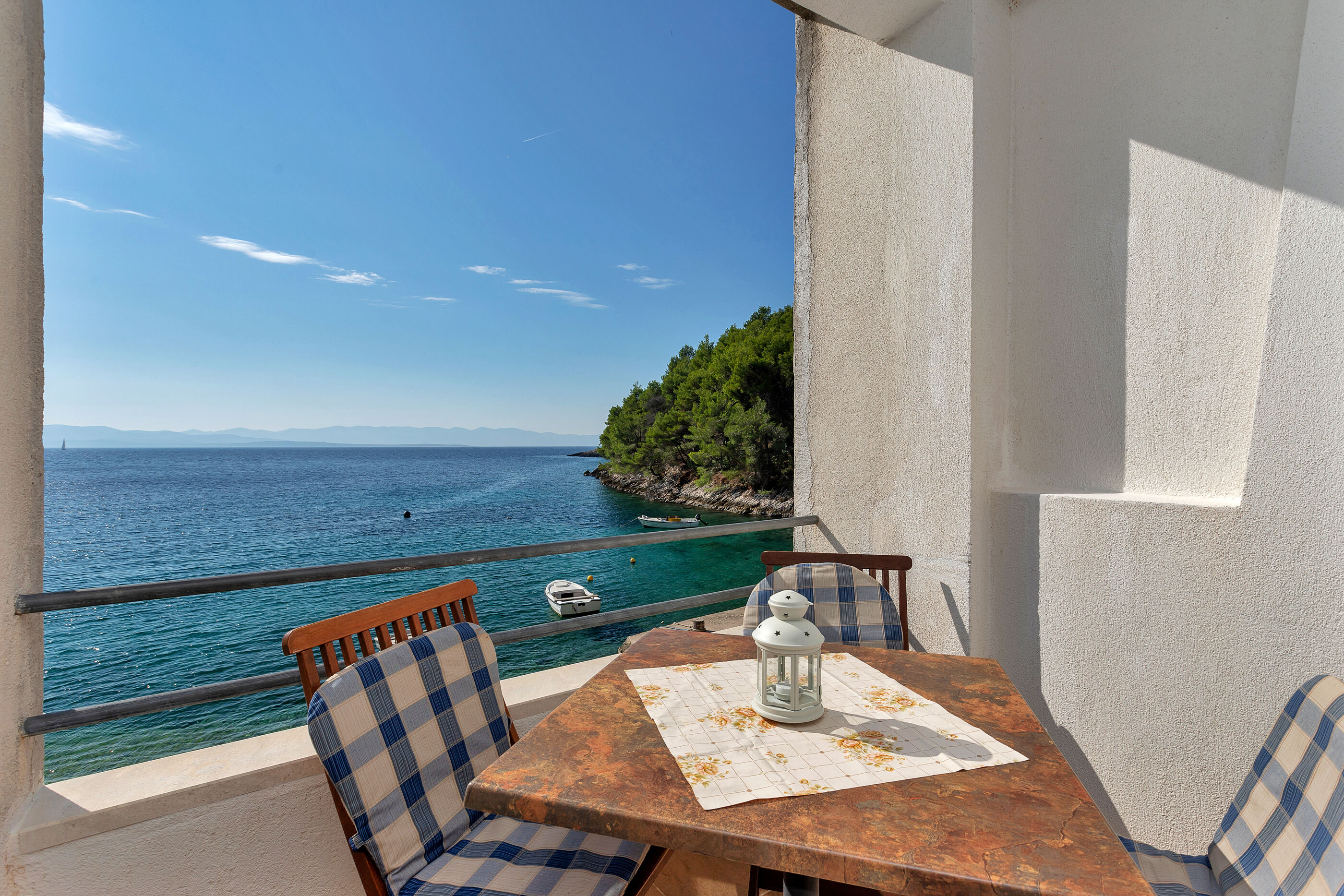 Apartments Robinzon Nikola 83741-A1