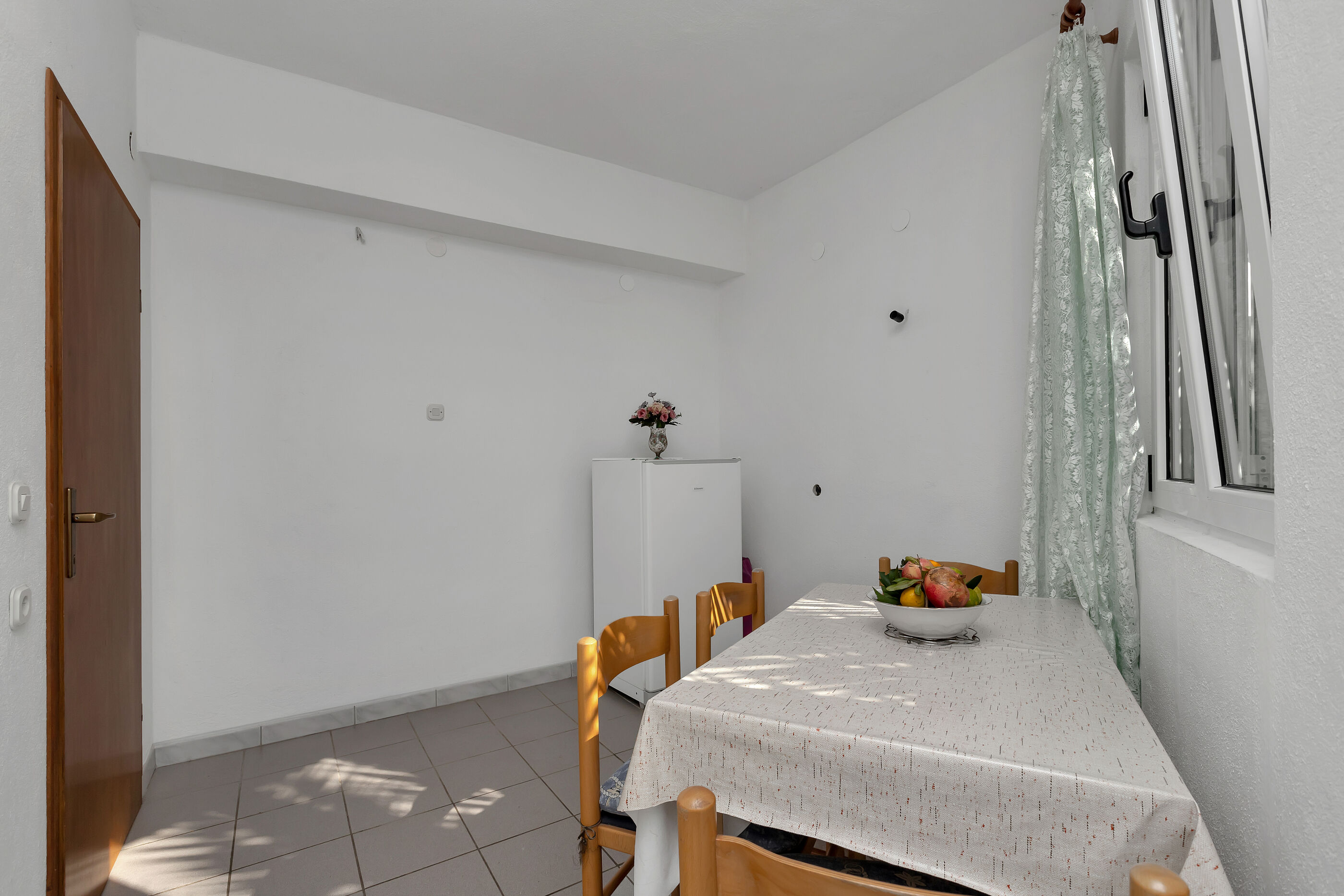 Apartments Robinzon Nikola 83741-A1
