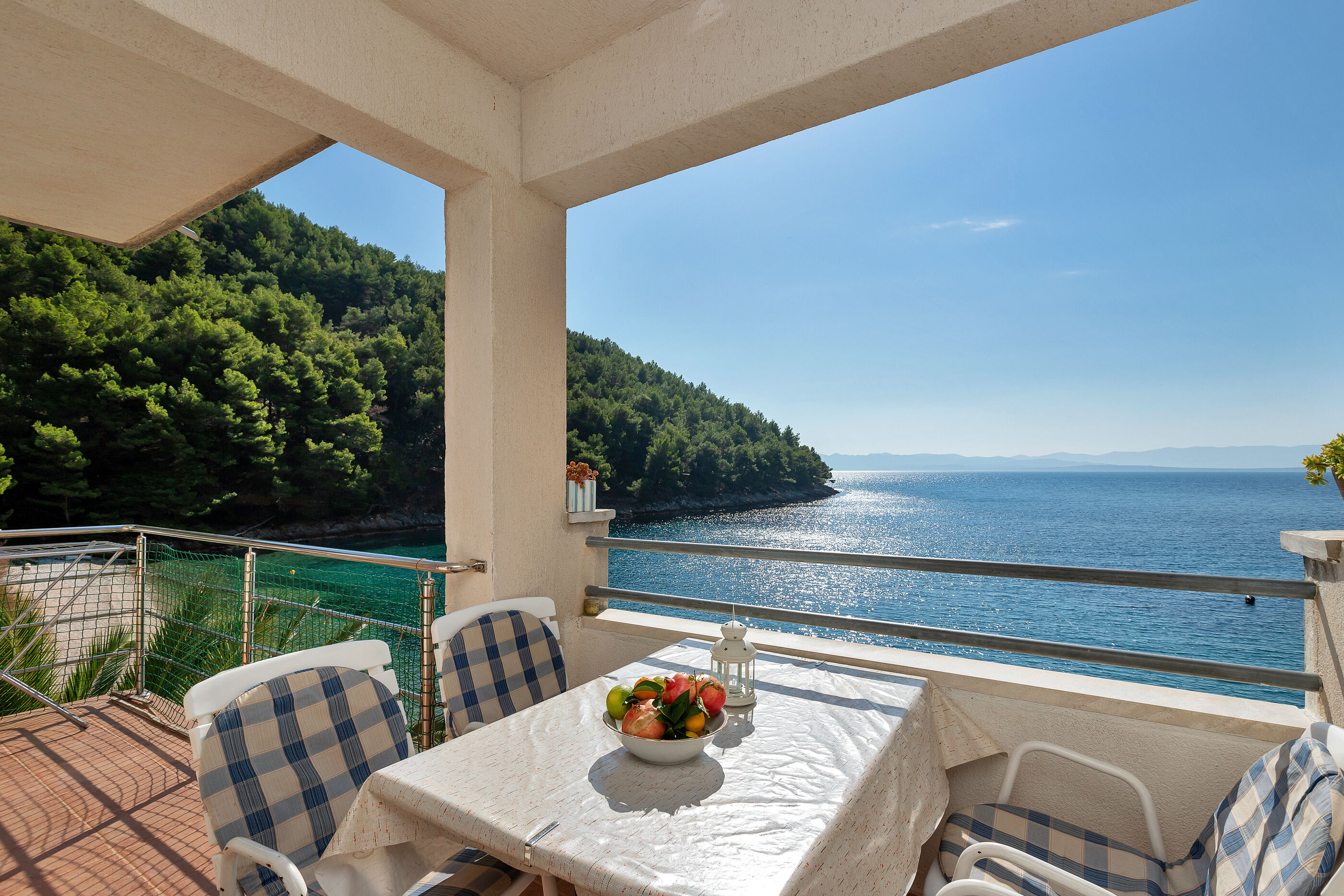 Apartments Robinzon Nikola 83741-A2