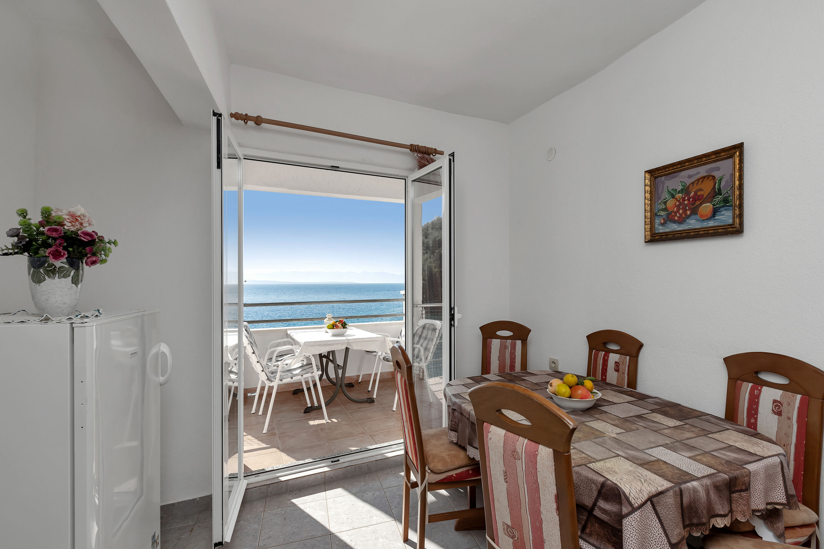Apartments Robinzon Nikola 83741-A2