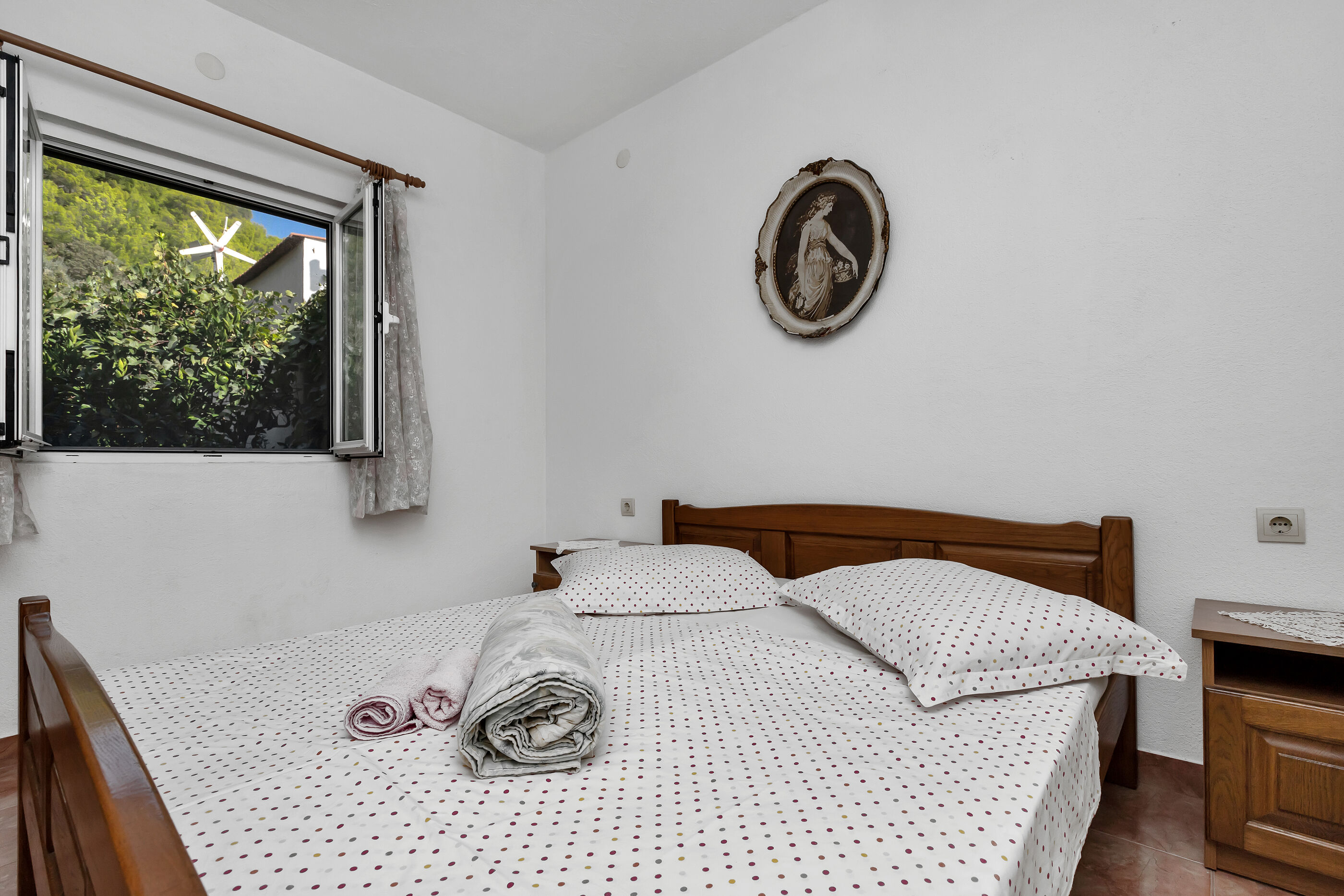 Apartments Robinzon Nikola 83741-A2