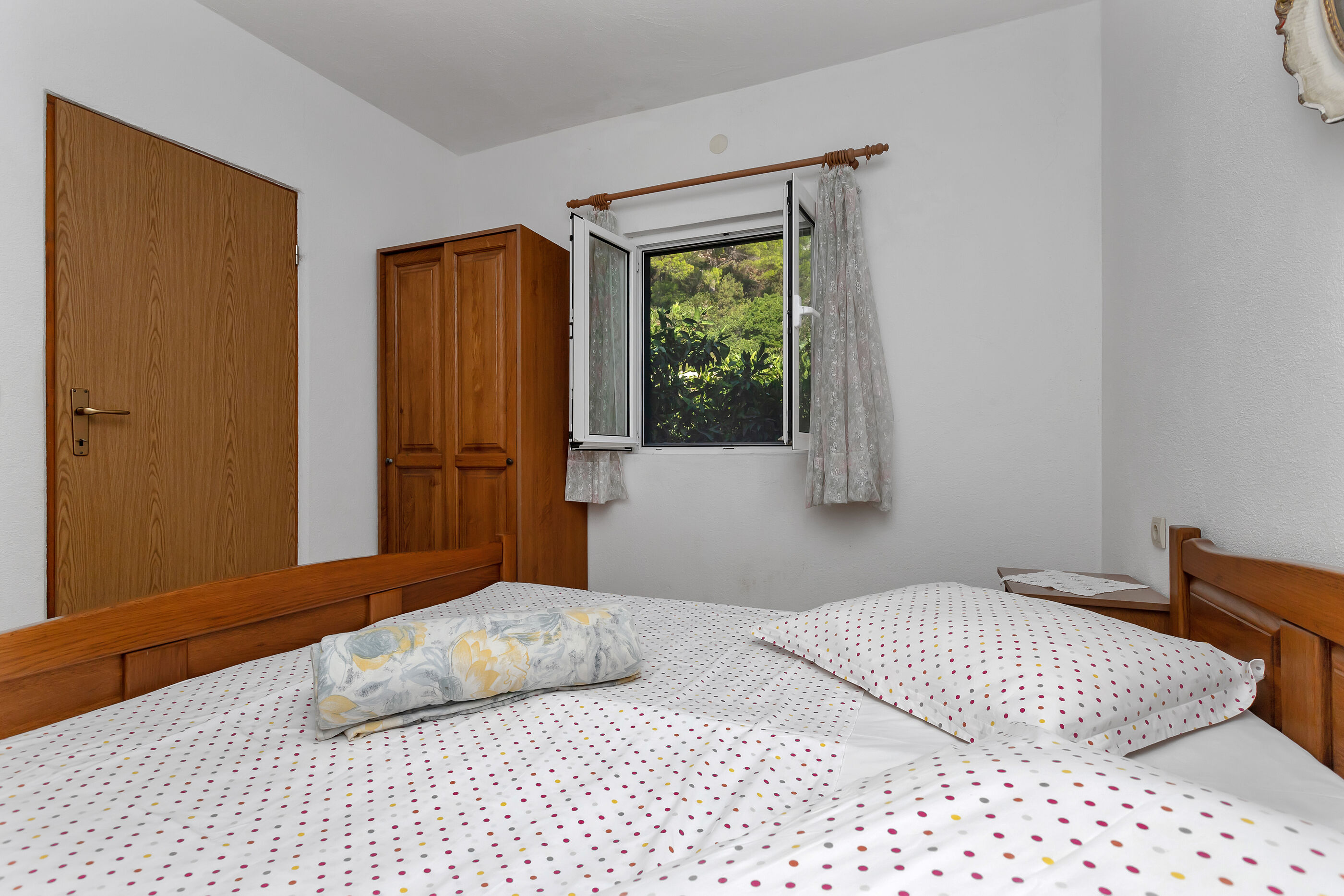 Apartments Robinzon Nikola 83741-A2