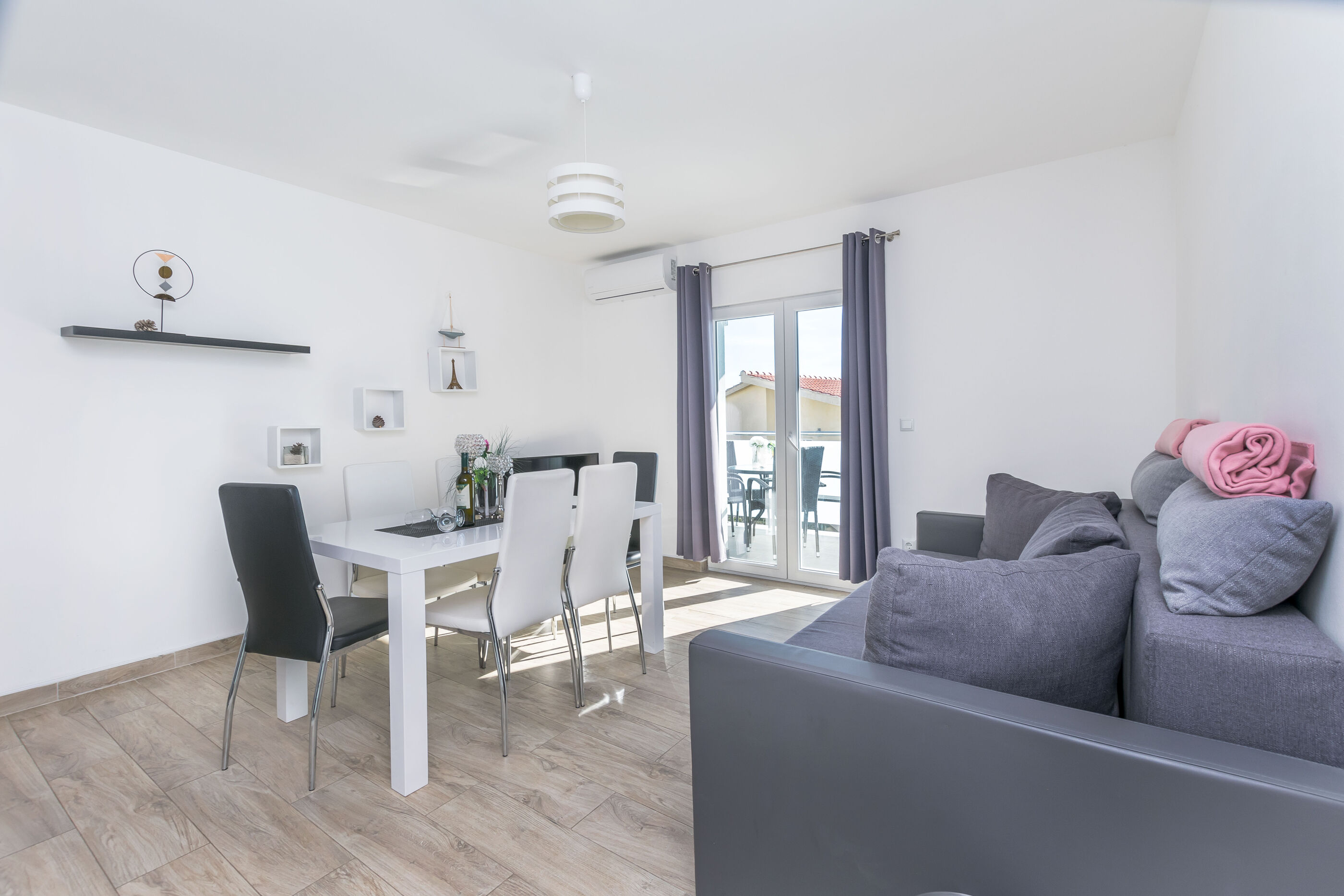 Apartments Lorenzo 26581-A6