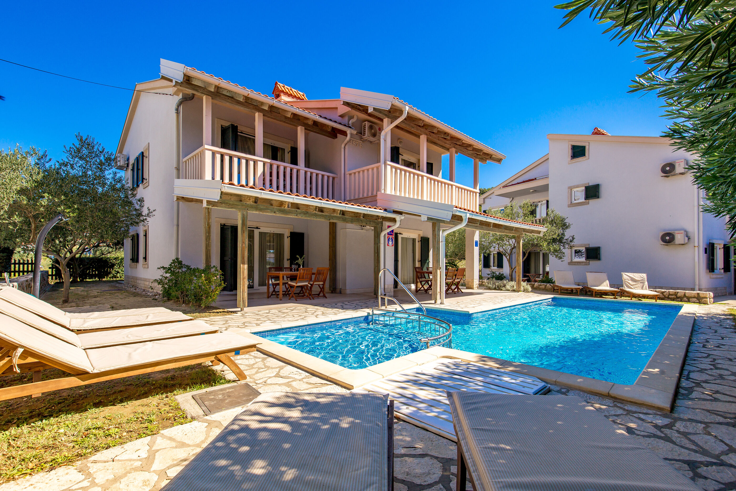 Apartments Mihaela A2