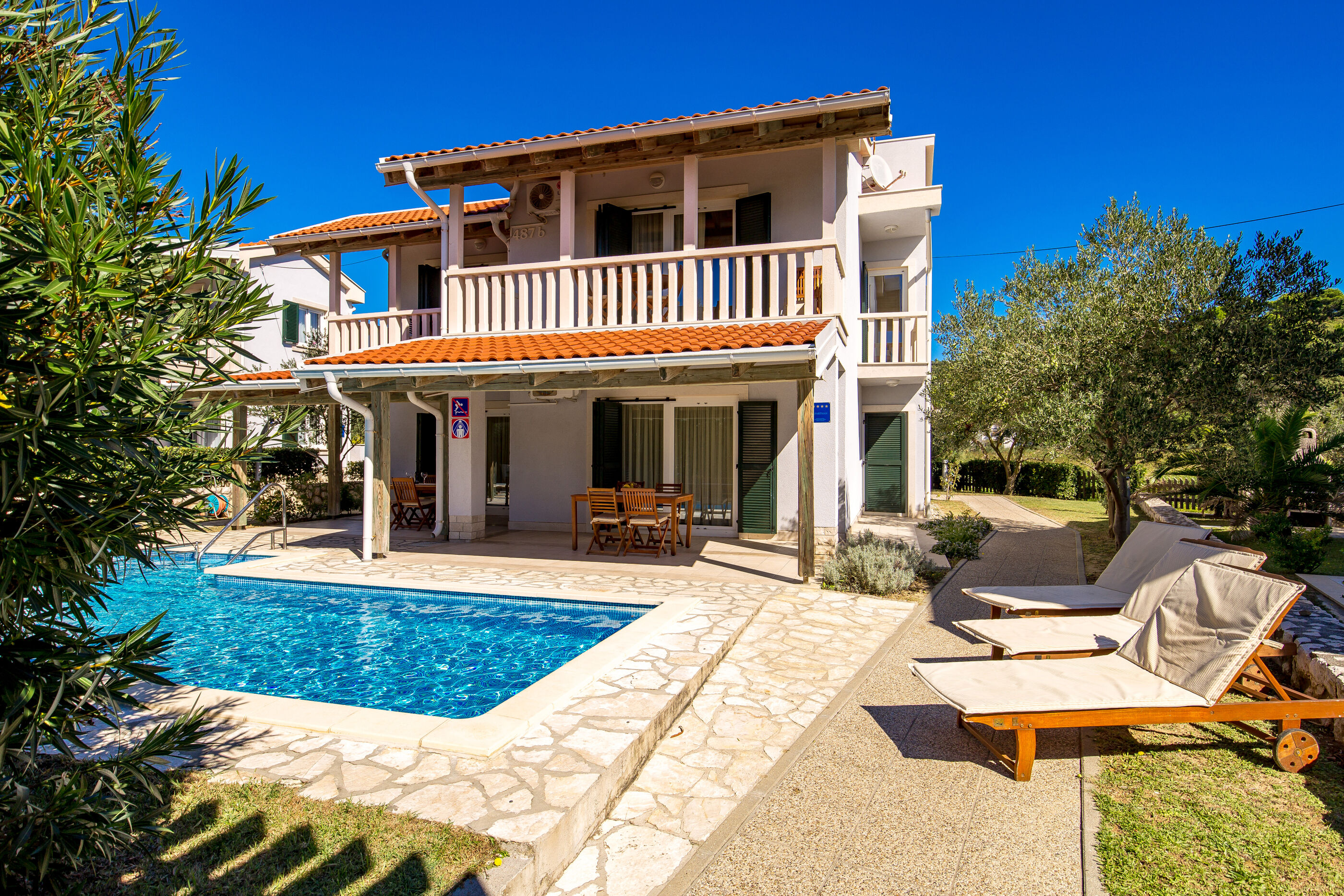 Apartments Mihaela A2