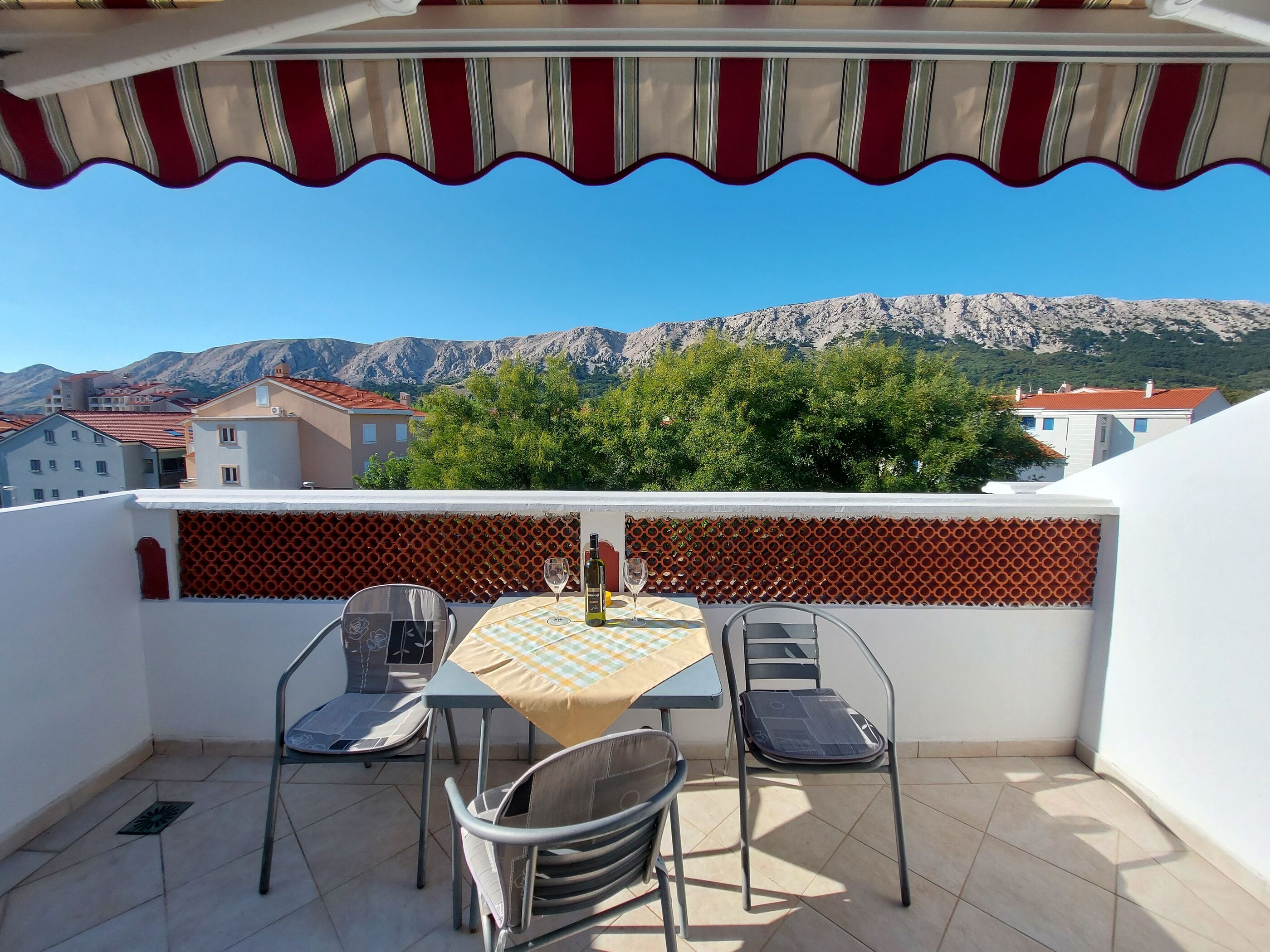 Apartments Istria Baska 77772-A1