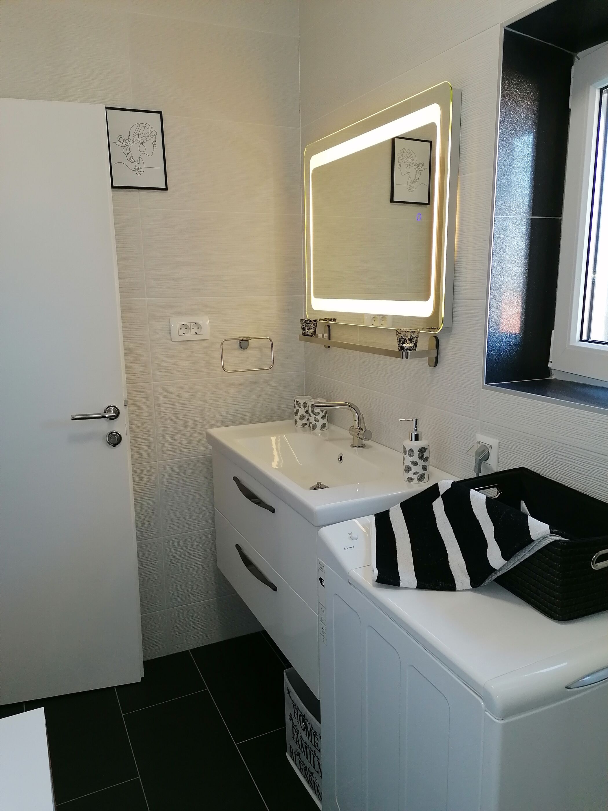 Apartments Ruža vjetrova 34541-A1