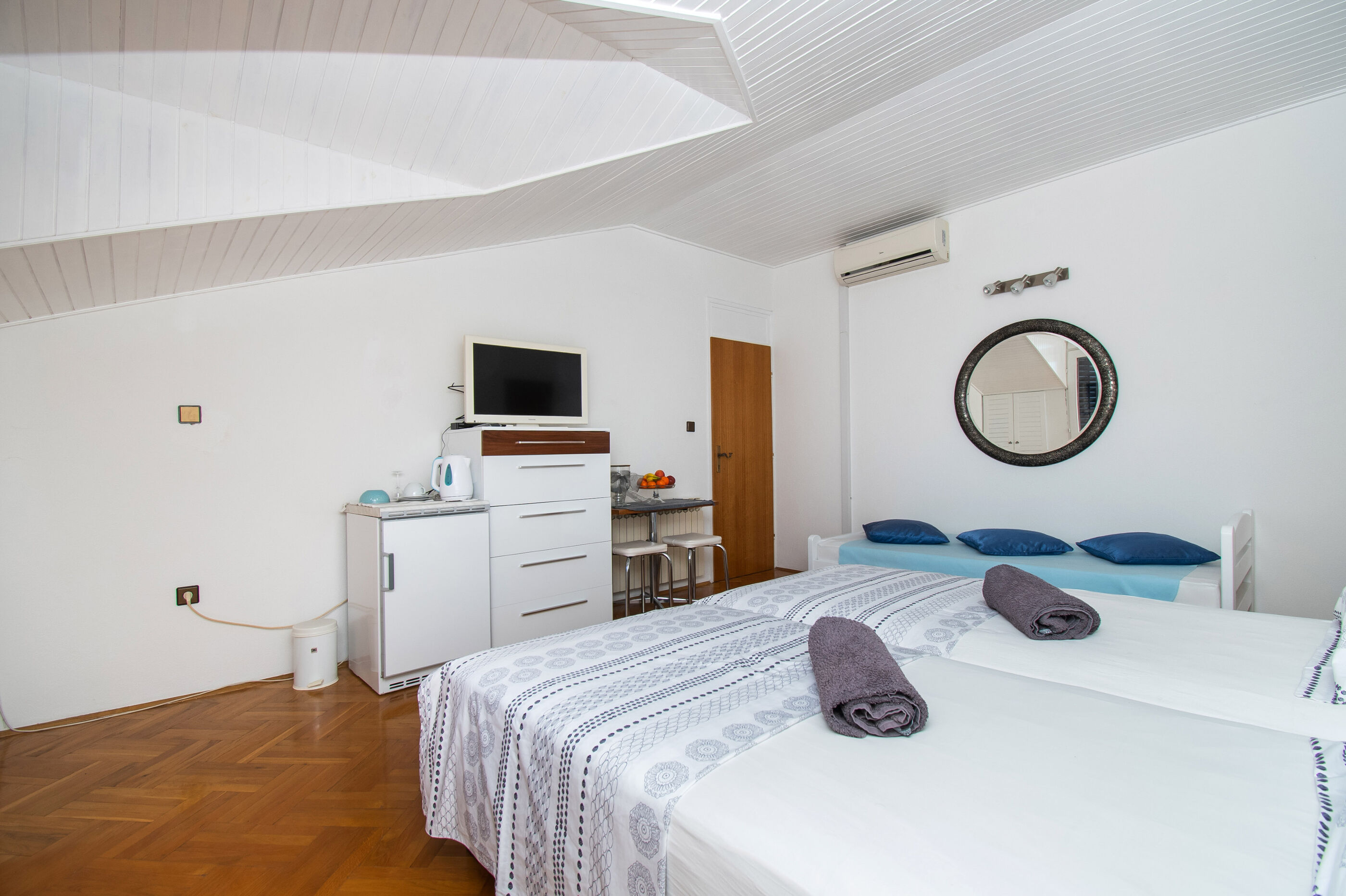Apartments and Room Agiss with pool 83371-S1