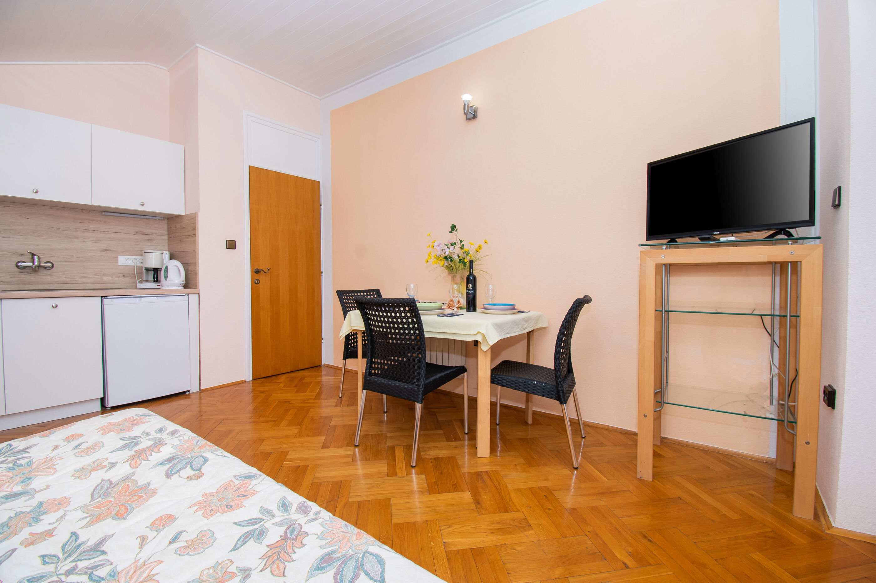 Apartments and Room Agiss with pool 83371-A1