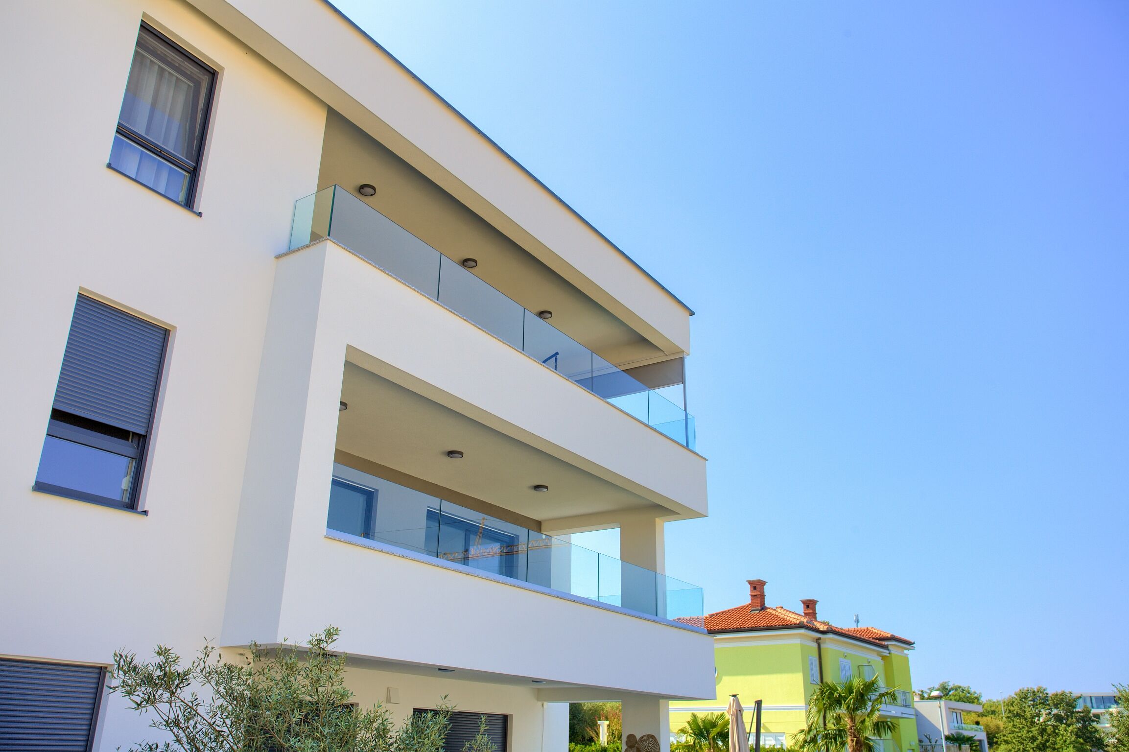 Apartment Crystal Aura 2 62079-A1