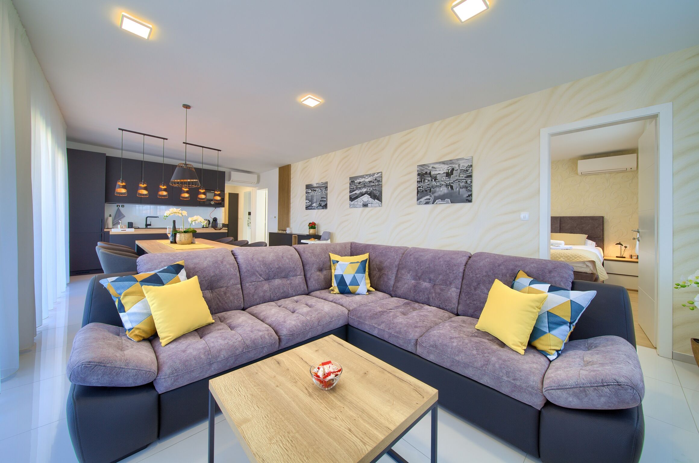 Apartment Crystal Aura 2 62079-A1