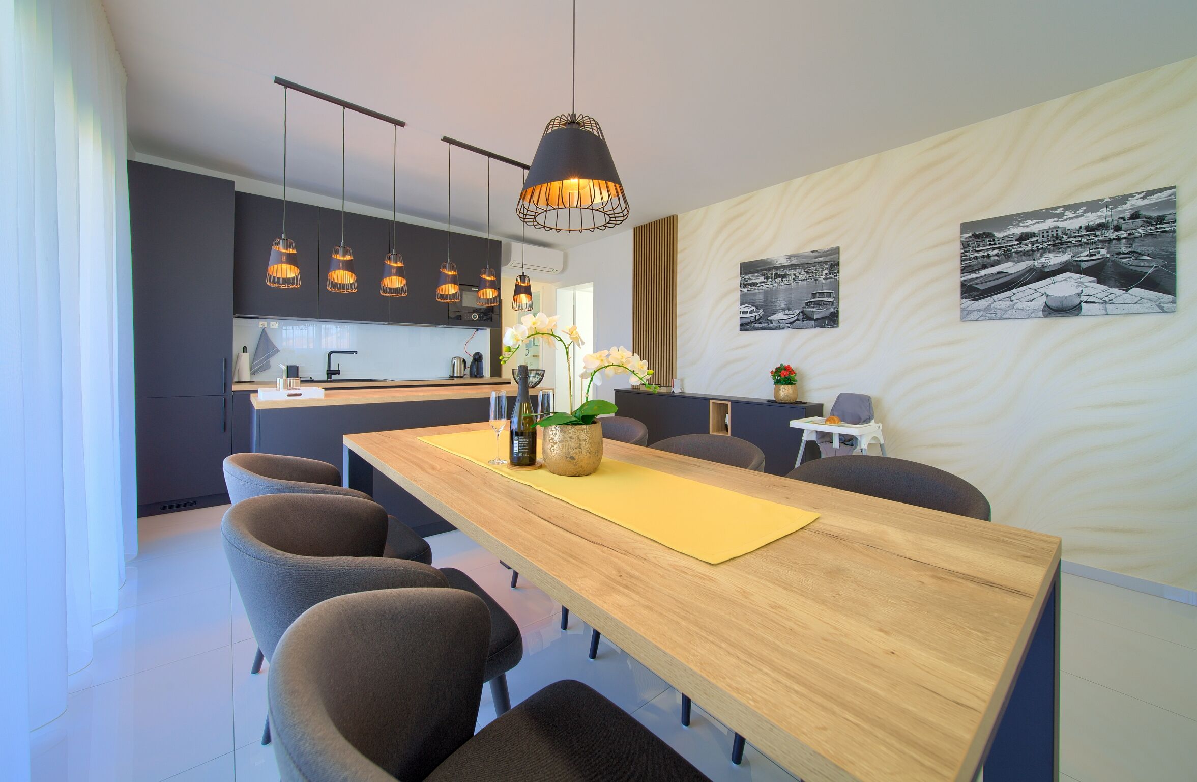 Apartment Crystal Aura 2 62079-A1