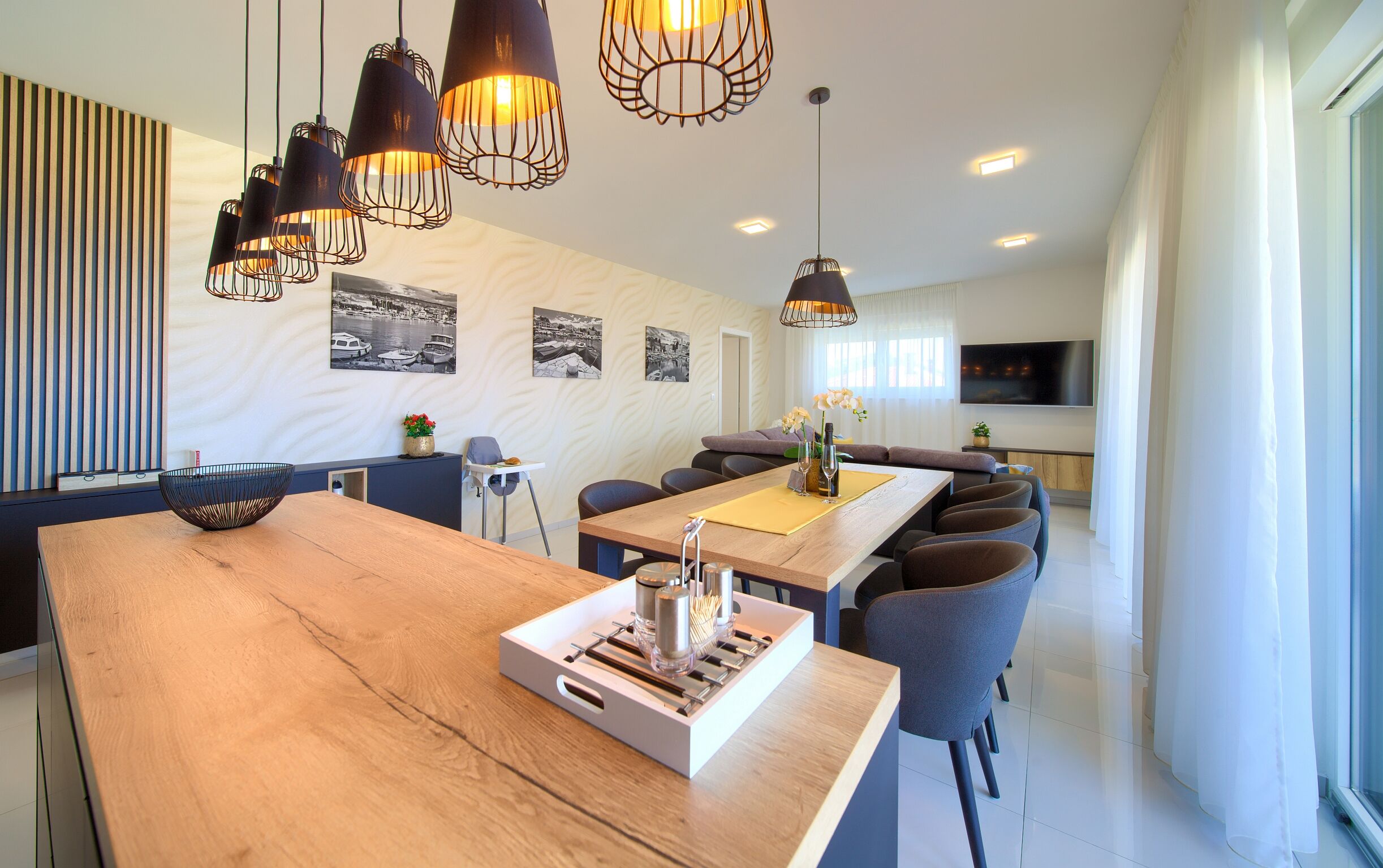 Apartment Crystal Aura 2 62079-A1