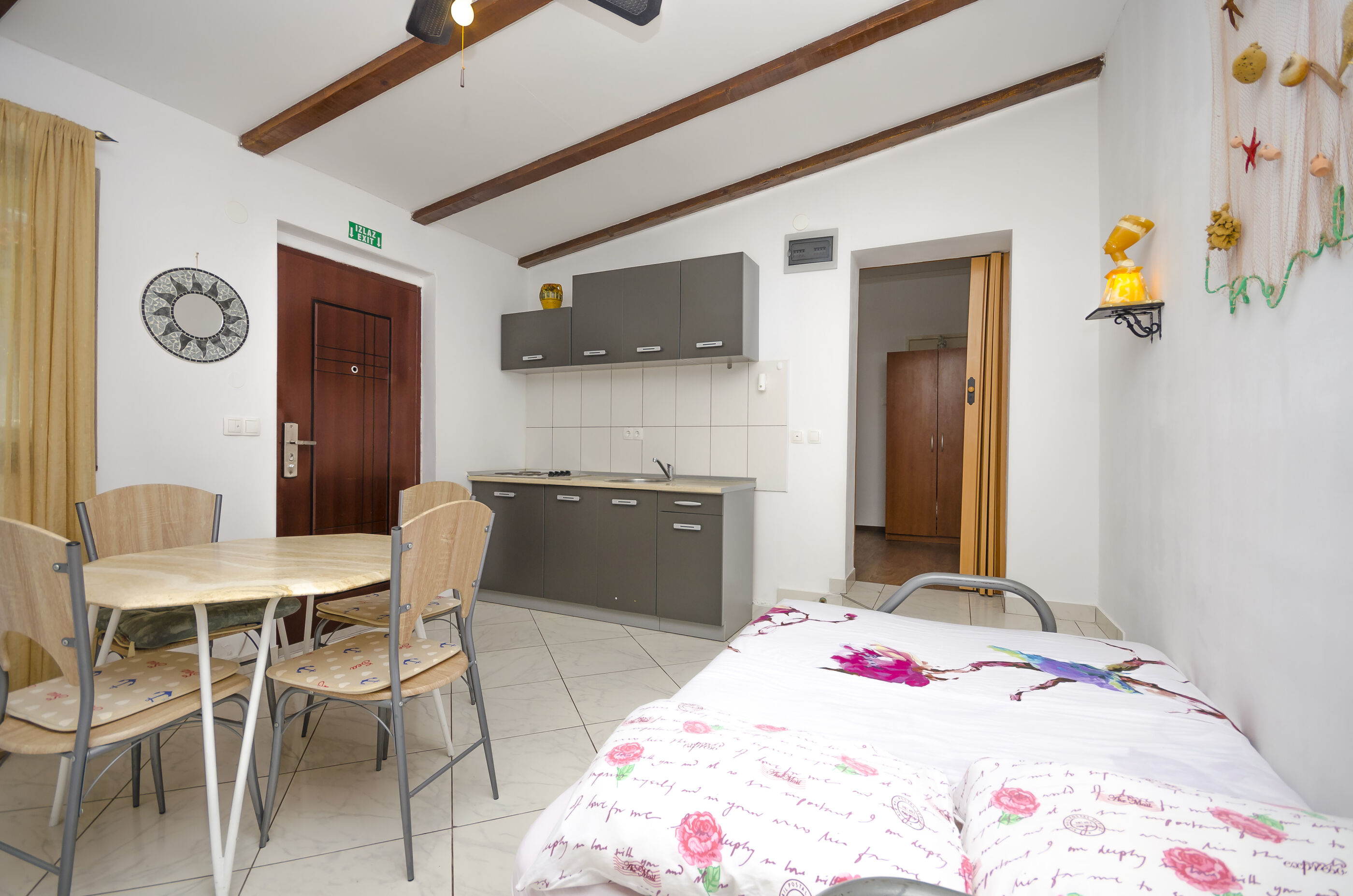 Apartment By the sea 83561-A1