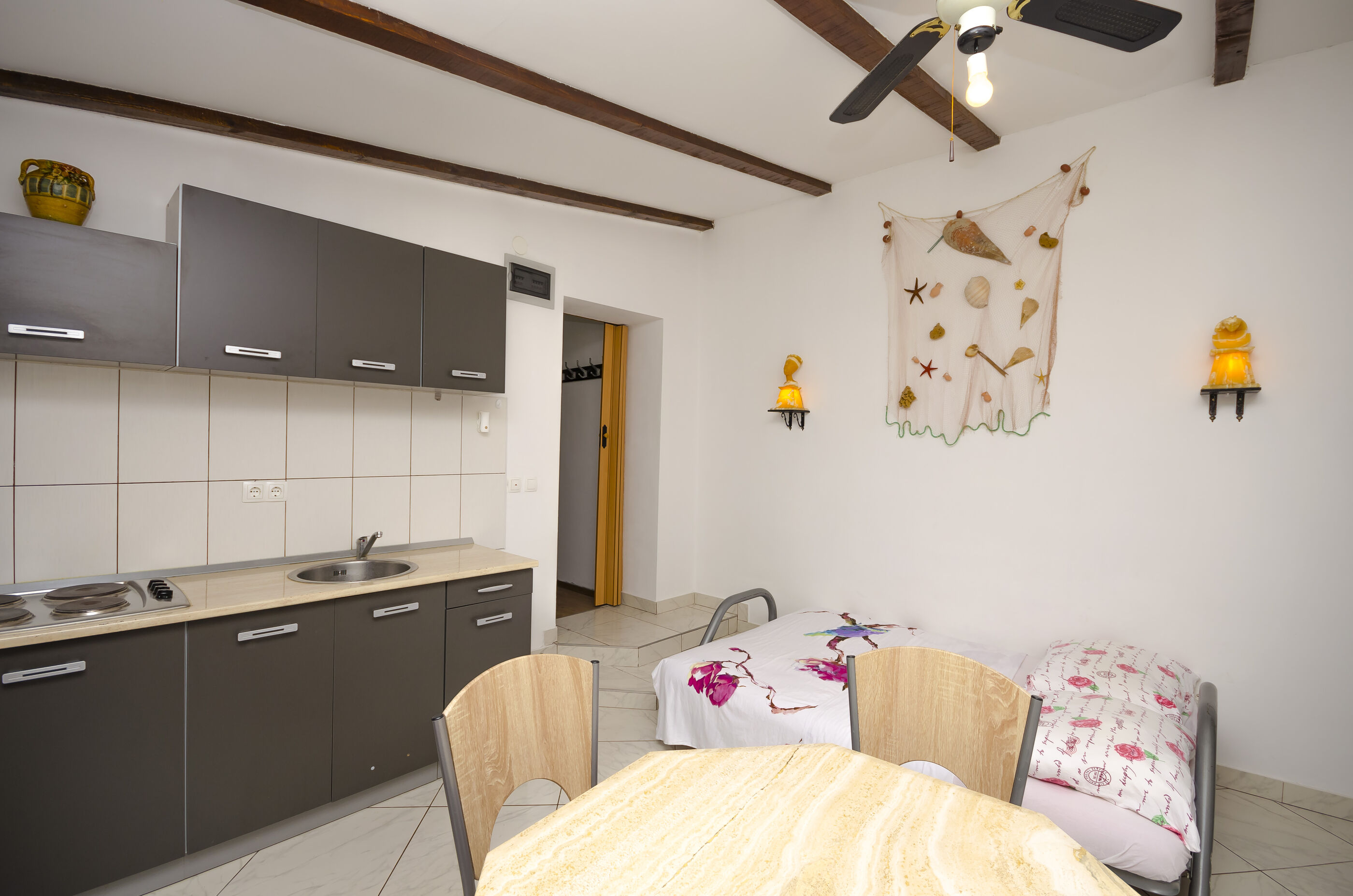 Apartment By the sea 83561-A1