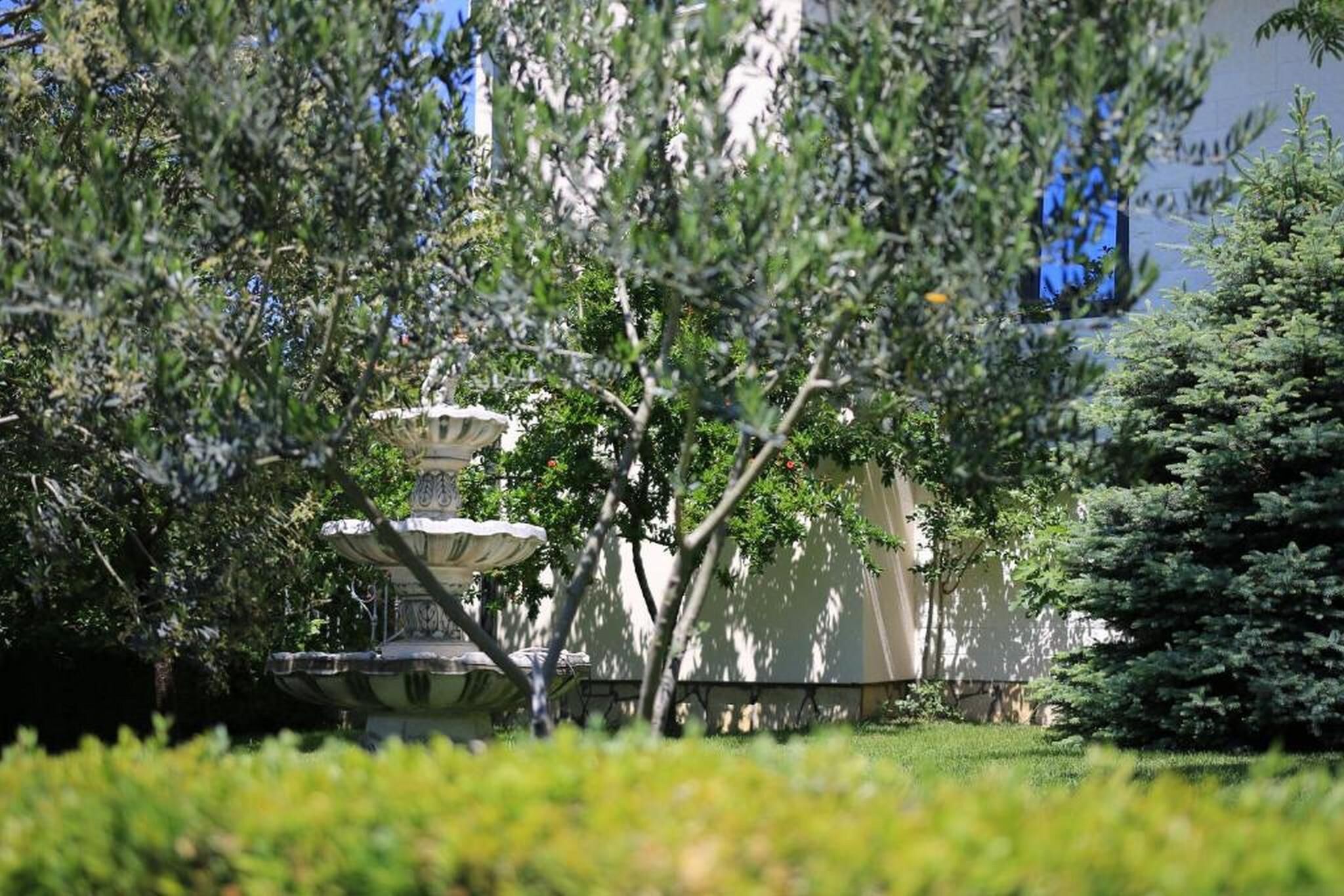 Room Ave Maria 84052-S1
