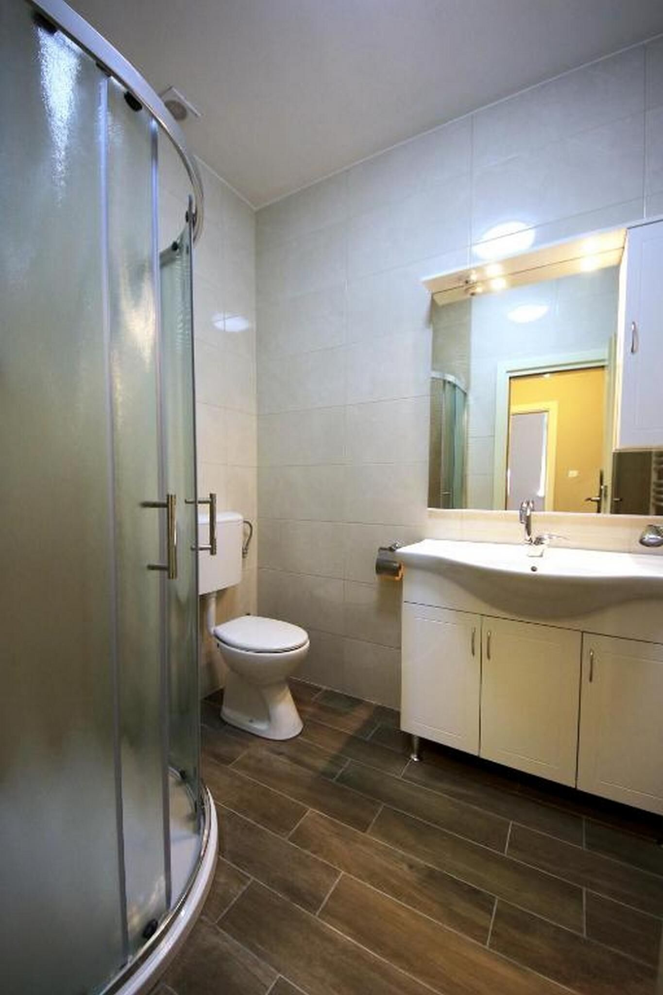 Room Ave Maria 84052-S1