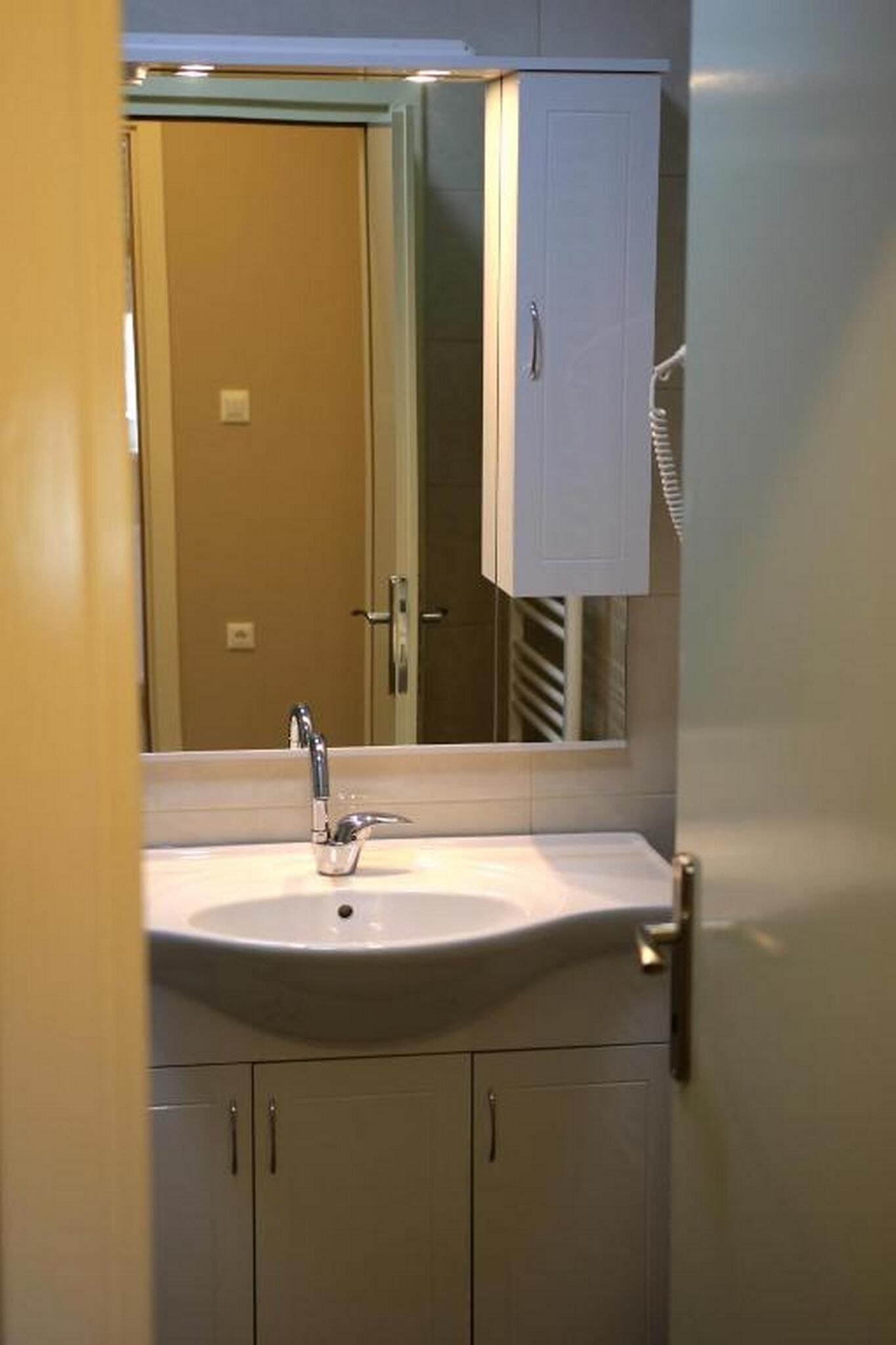 Room Ave Maria 84052-S1