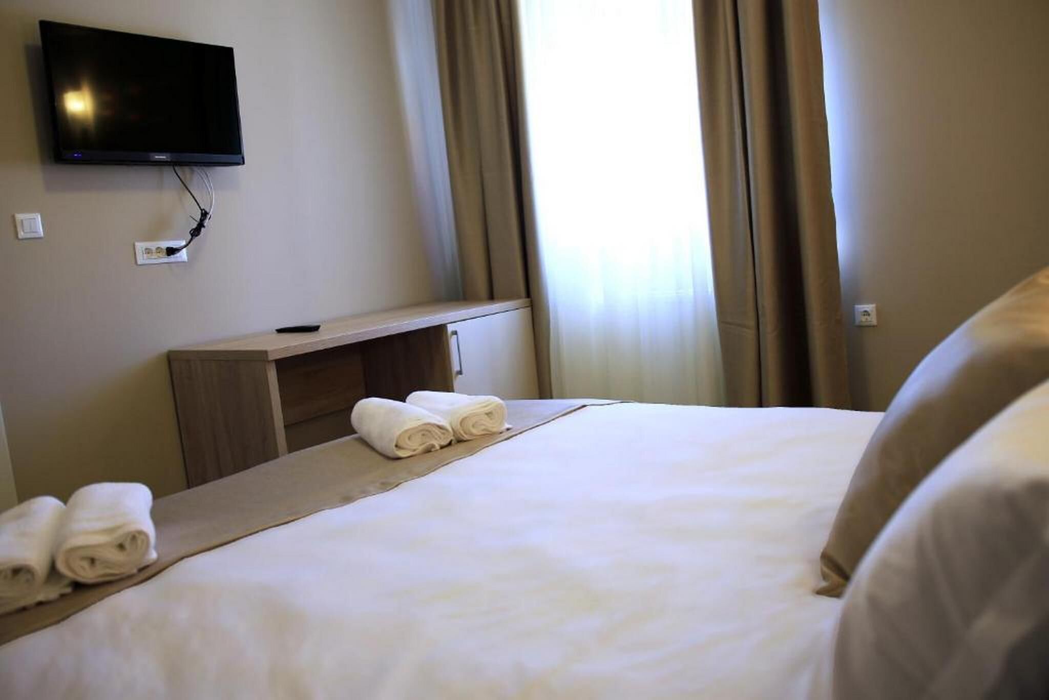 Room Ave Maria 84052-S2