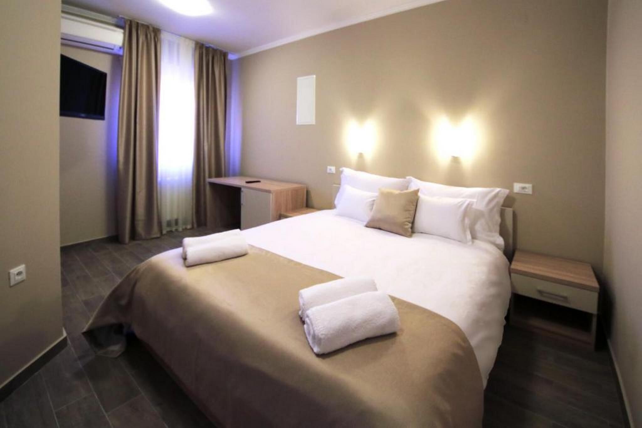 Room Ave Maria 84052-S3
