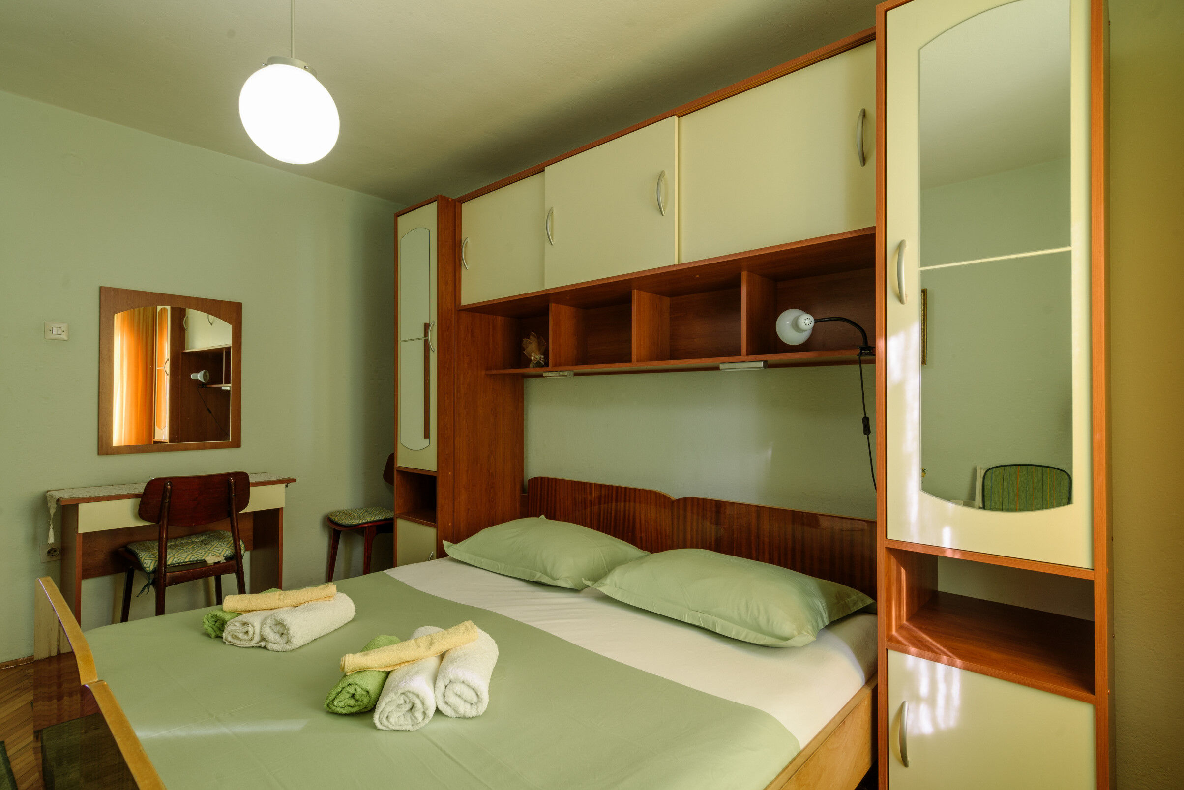 Rooms Mirjana 53882-S1