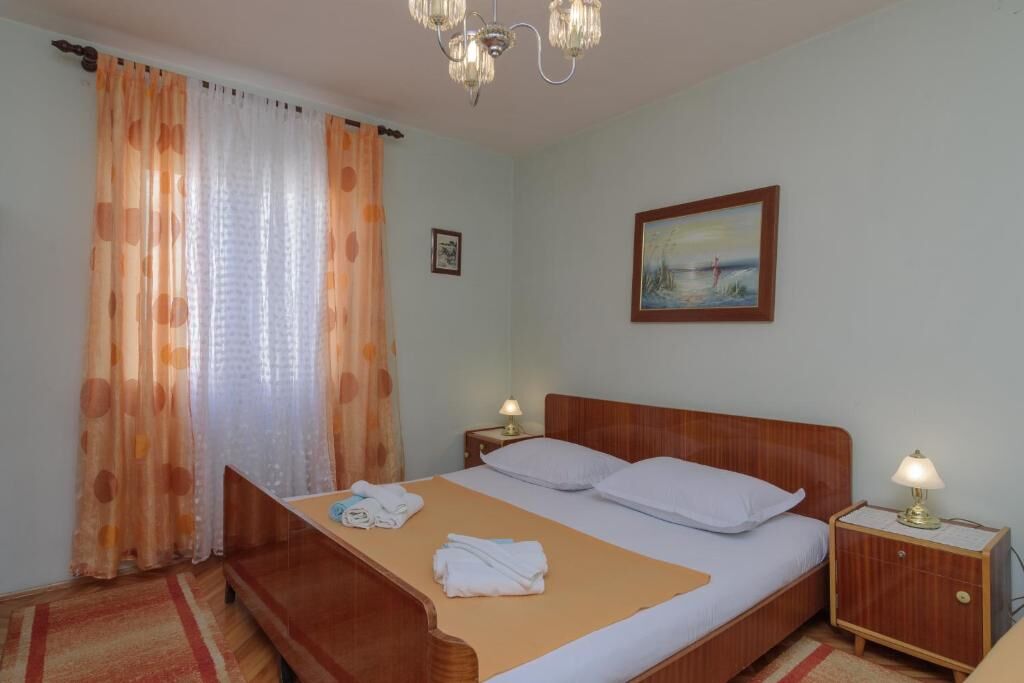 Rooms Mirjana 53882-S3
