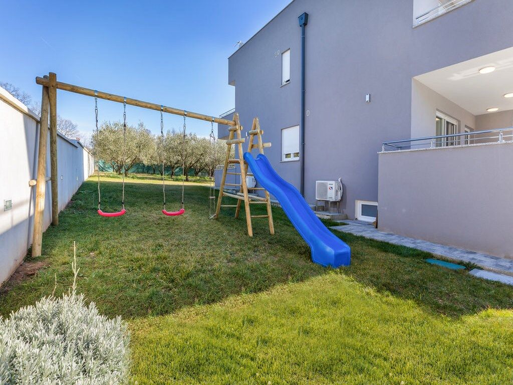 Villa Grande T&D 74185-K1