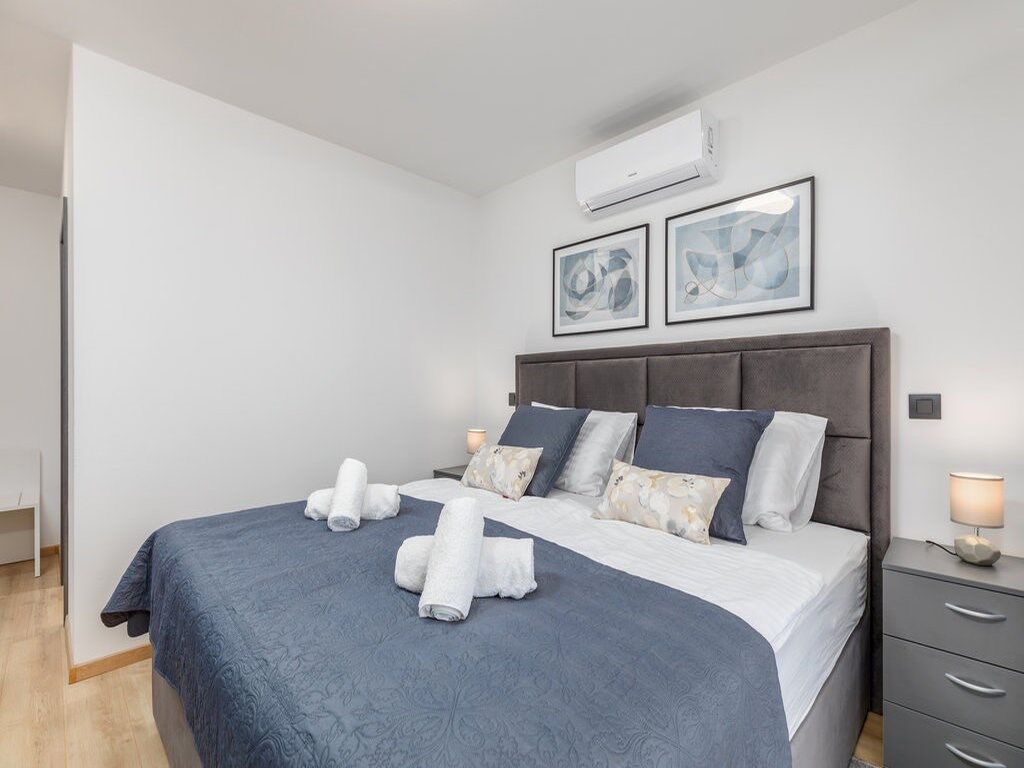 Villa Grande T&D 74185-K1
