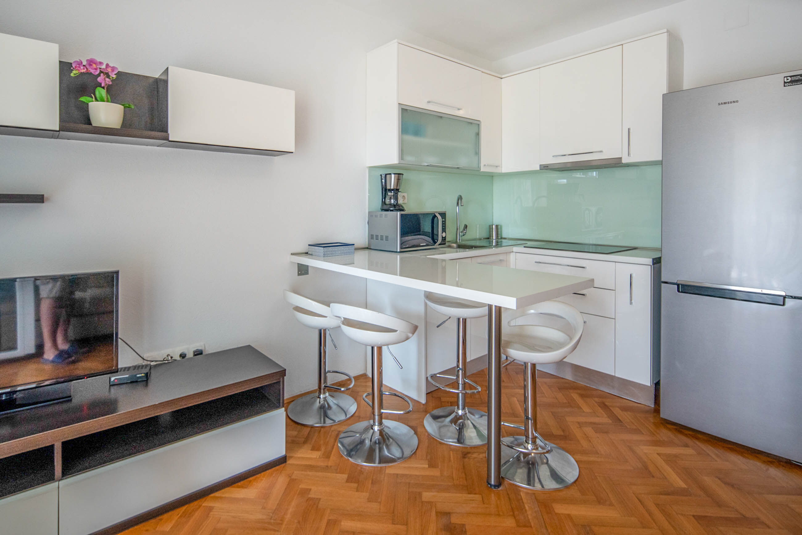 Apartments Zoe 84161-A3