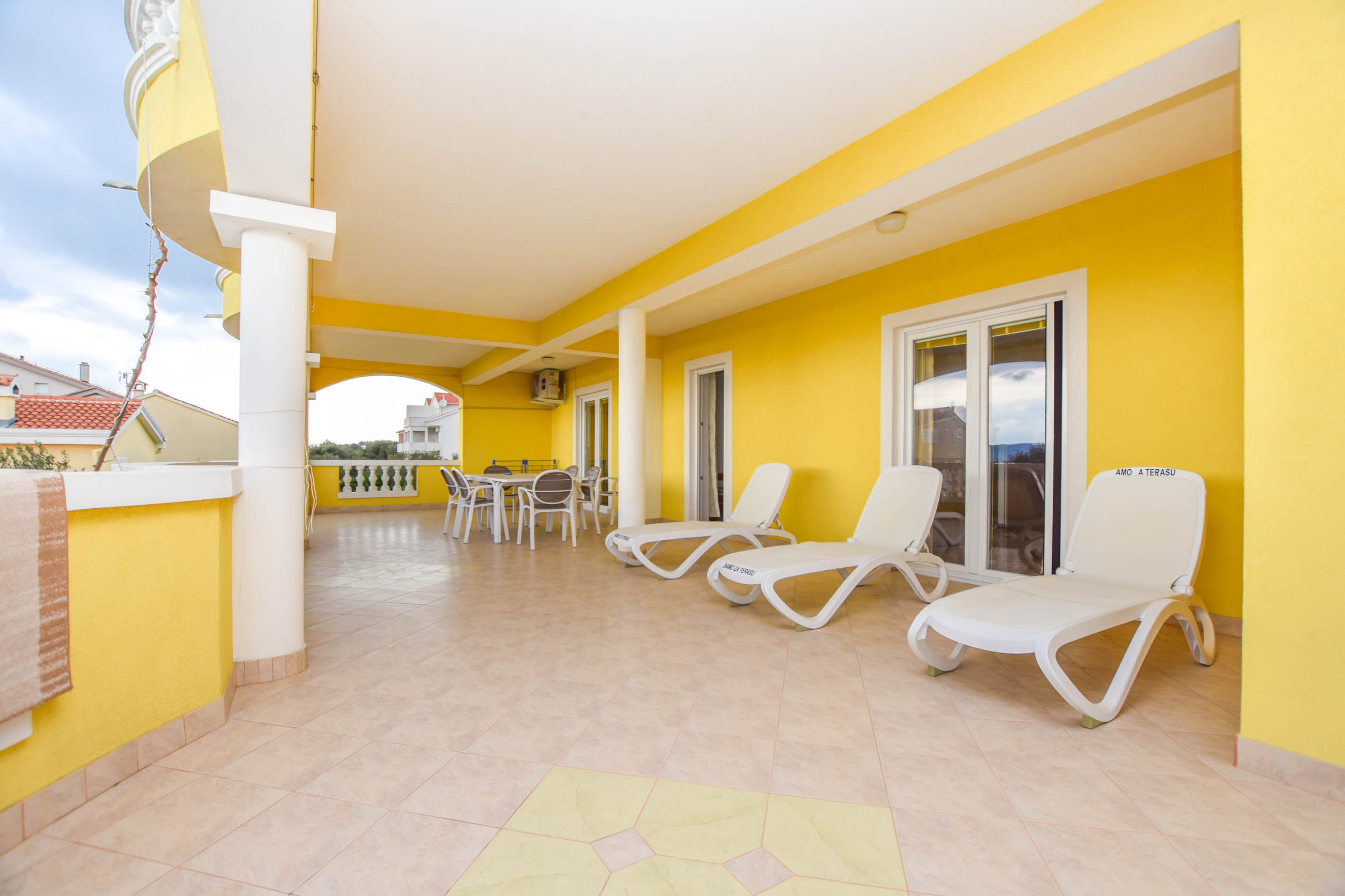 Apartments Dandelion 84281-A1
